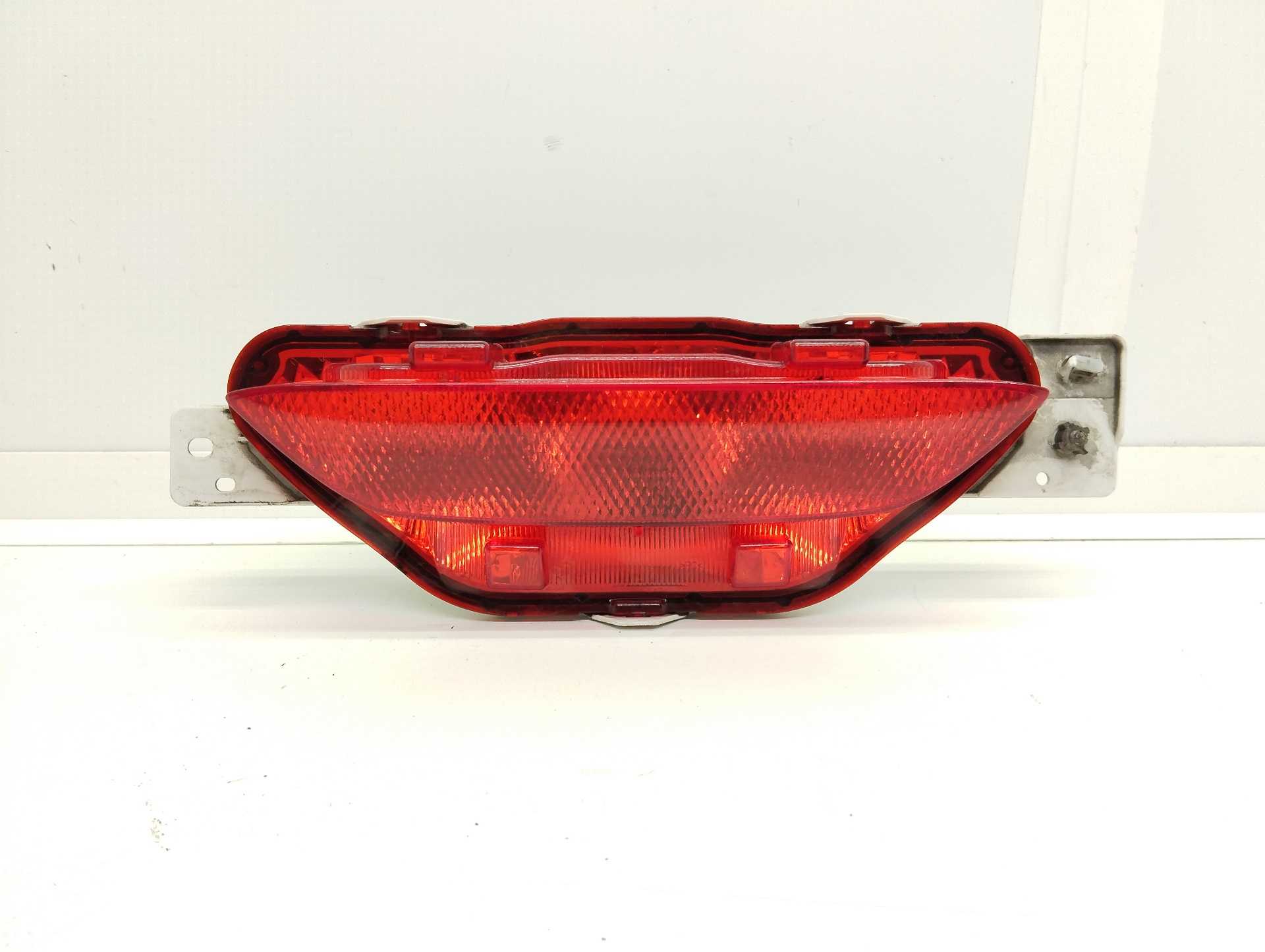 Recambio de faro antiniebla trasero central para toyota c-hr hybrid active referencia OEM IAM 81480F4010  