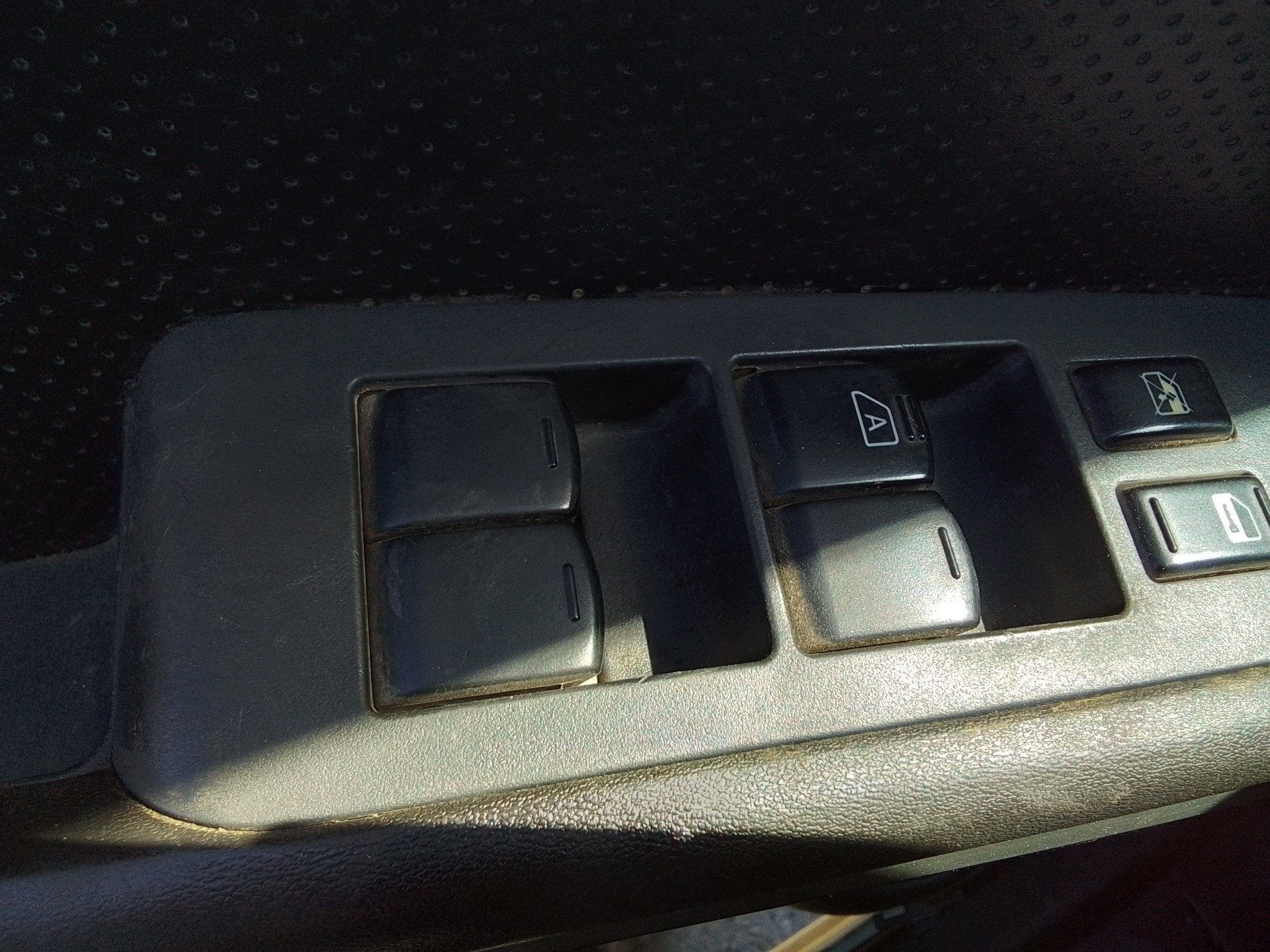 Recambio de mando elevalunas delantero izquierdo para nissan x-trail (t30) referencia OEM IAM   