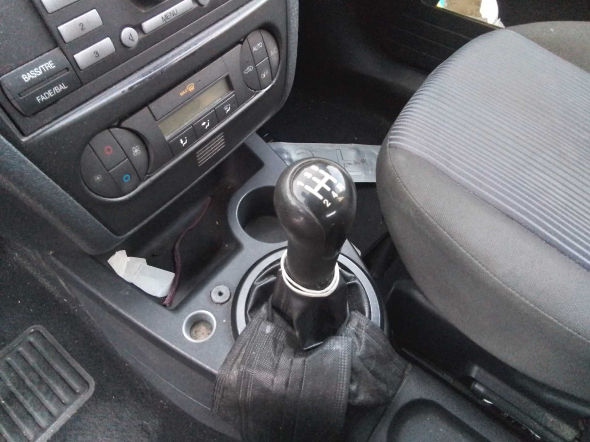 Recambio de palanca cambio para ford fusion (cbk) ambiente referencia OEM IAM   