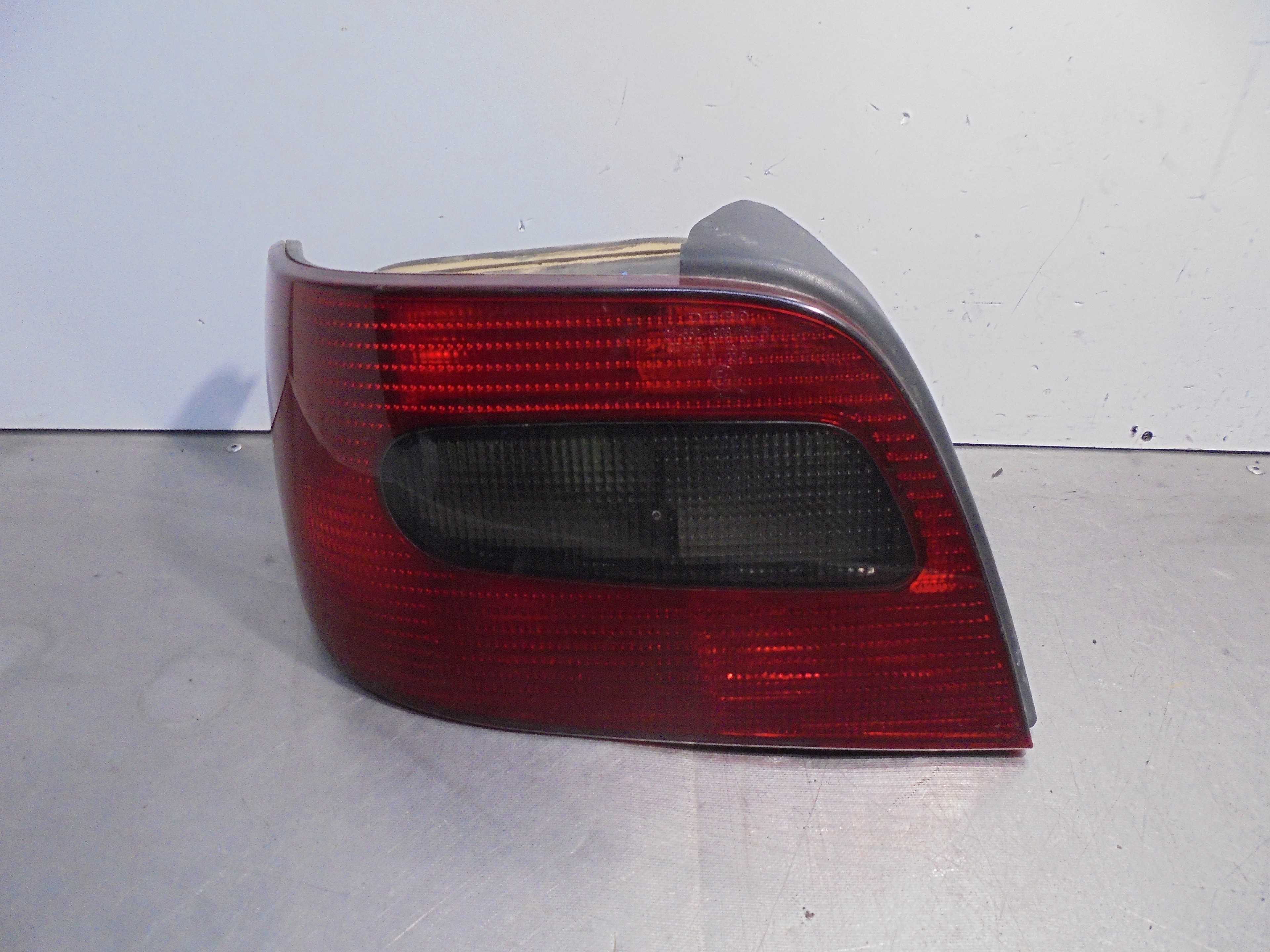 Recambio de piloto trasero izquierdo para citroën xsara berlina 2.0 hdi exclusive (66kw) referencia OEM IAM   