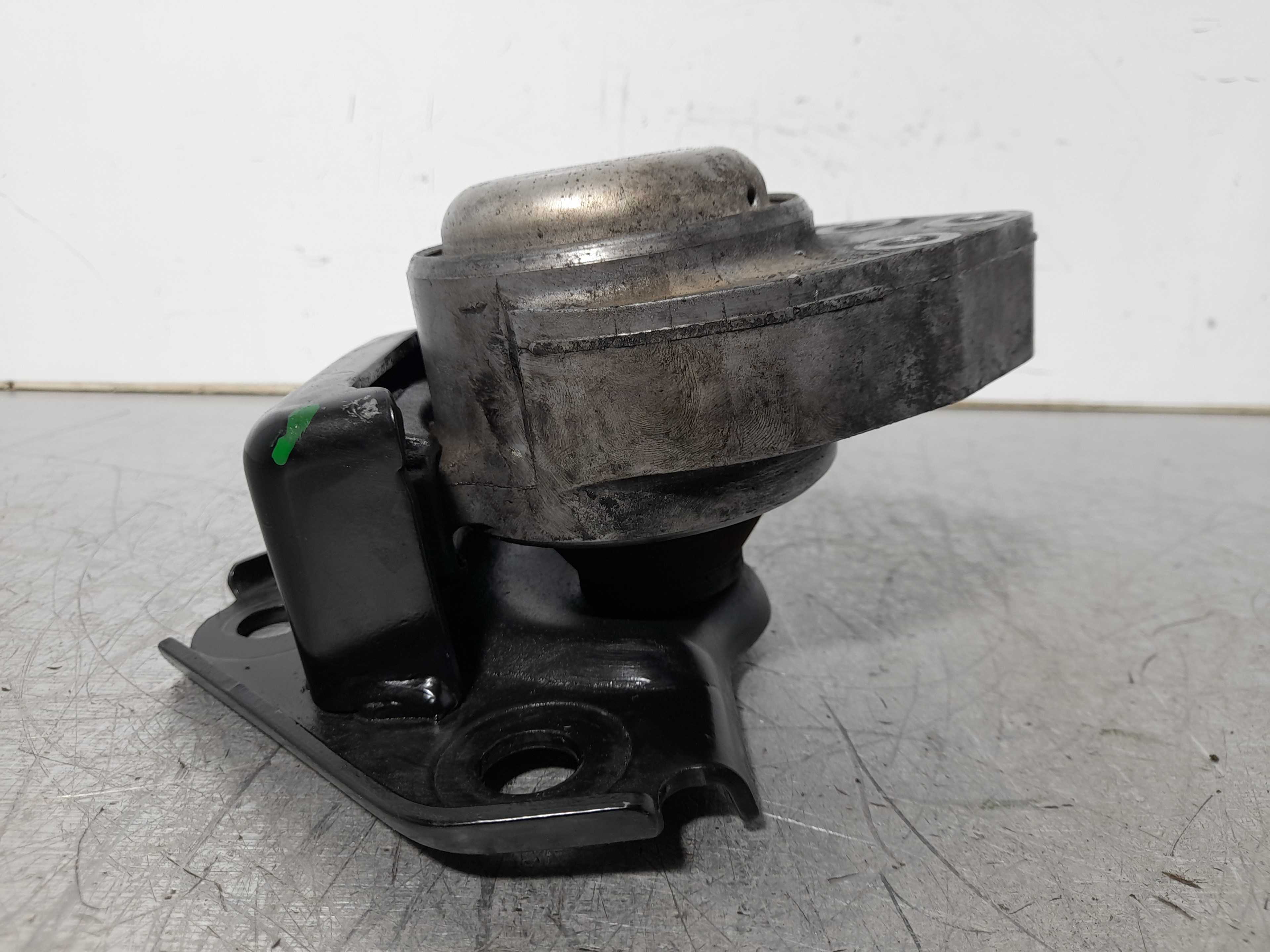 Recambio de soporte motor derecho para ford fusion (cbk) ambiente referencia OEM IAM 5S616F012BA  