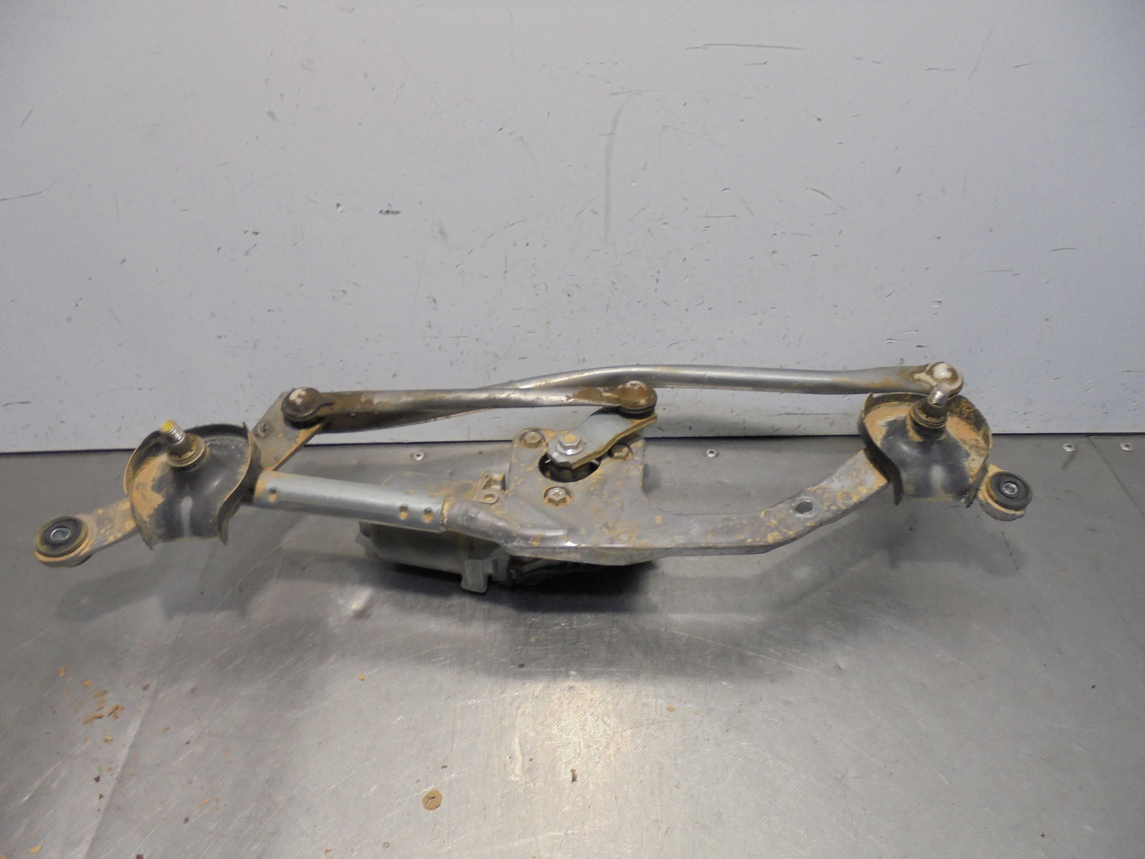 Recambio de motor limpia delantero para toyota auris active referencia OEM IAM 8511002340  