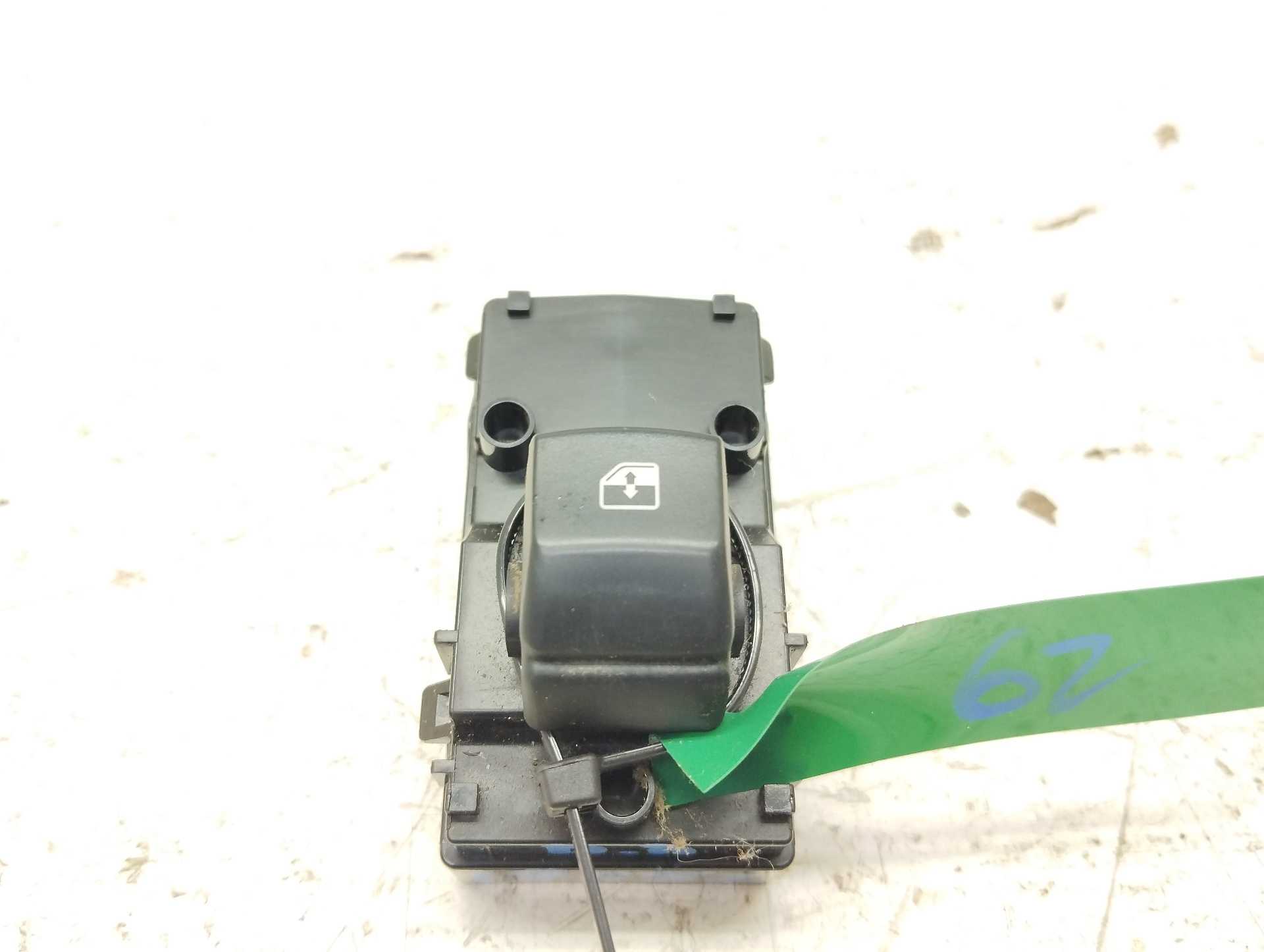 Recambio de mando elevalunas delantero derecho para kia xceed drive referencia OEM IAM 93575J7000  