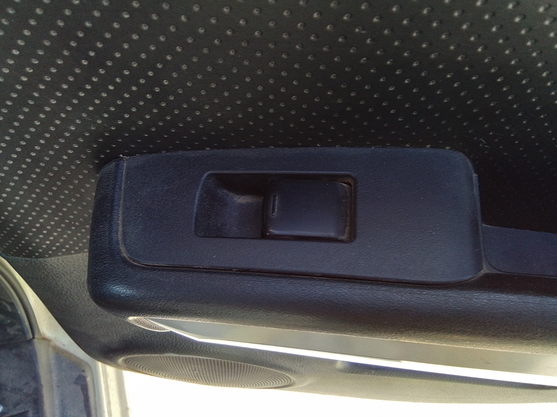 Recambio de mando elevalunas trasero derecho para nissan x-trail (t30) referencia OEM IAM   