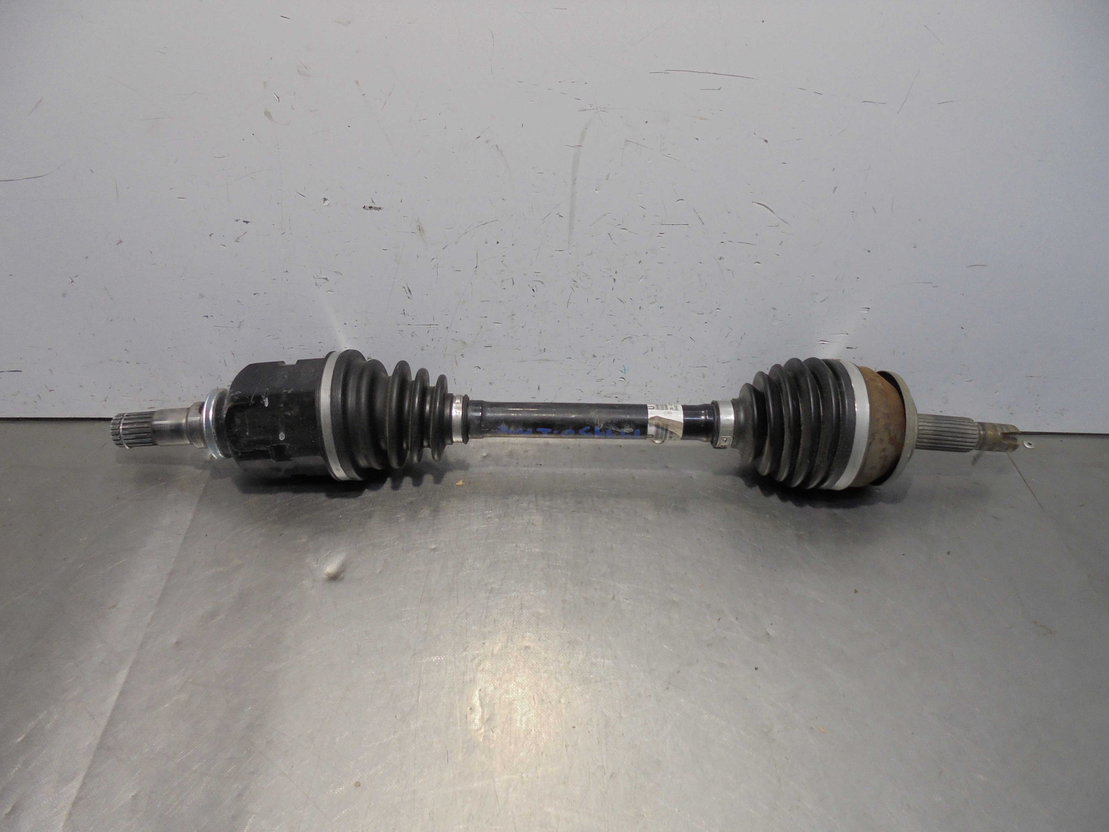 Recambio de transmision delantera izquierda para toyota auris active referencia OEM IAM 4342002B50  