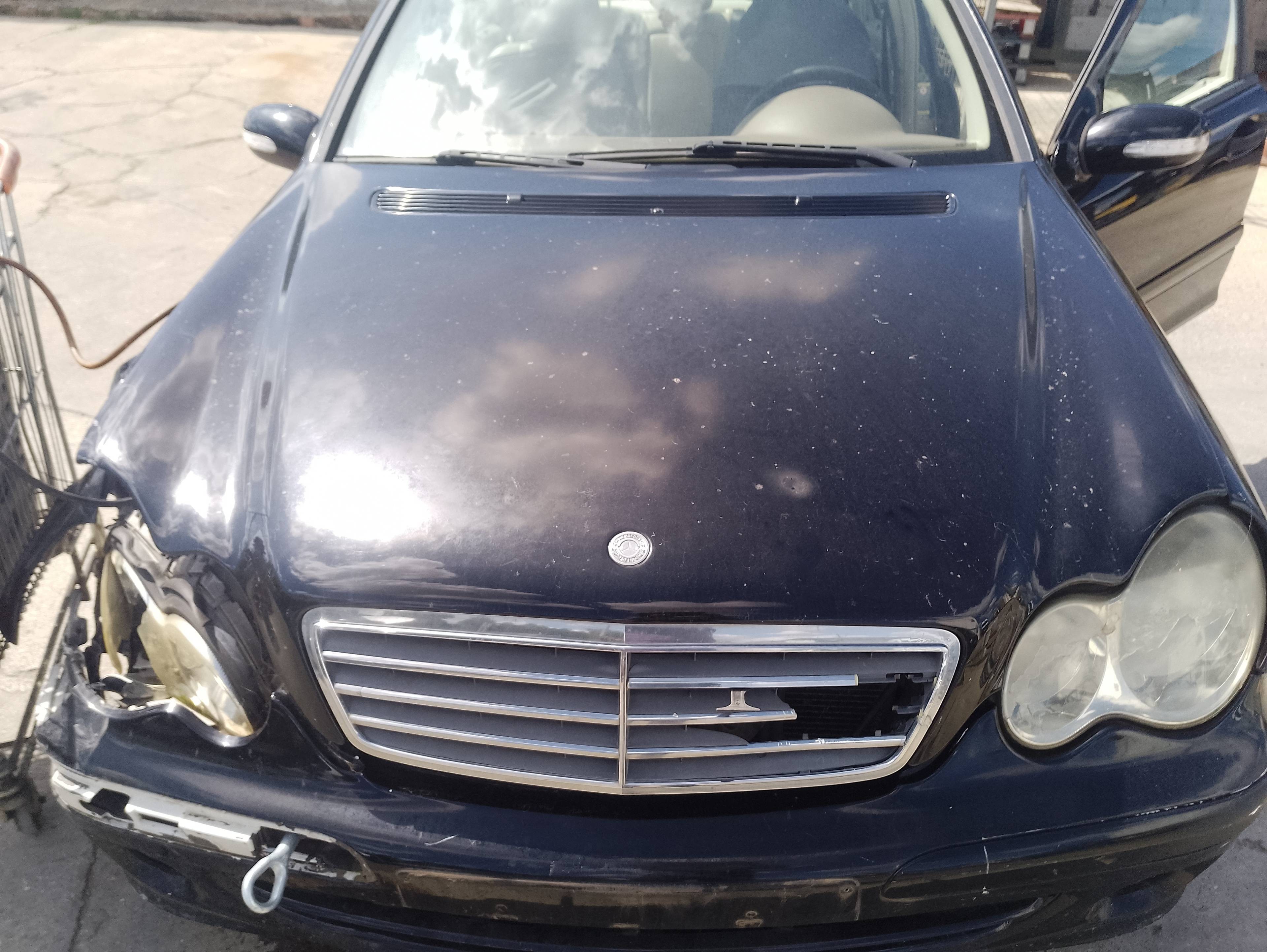 Recambio de capo para mercedes-benz clase c (w203) berlina 200 cdi (203.004) referencia OEM IAM   