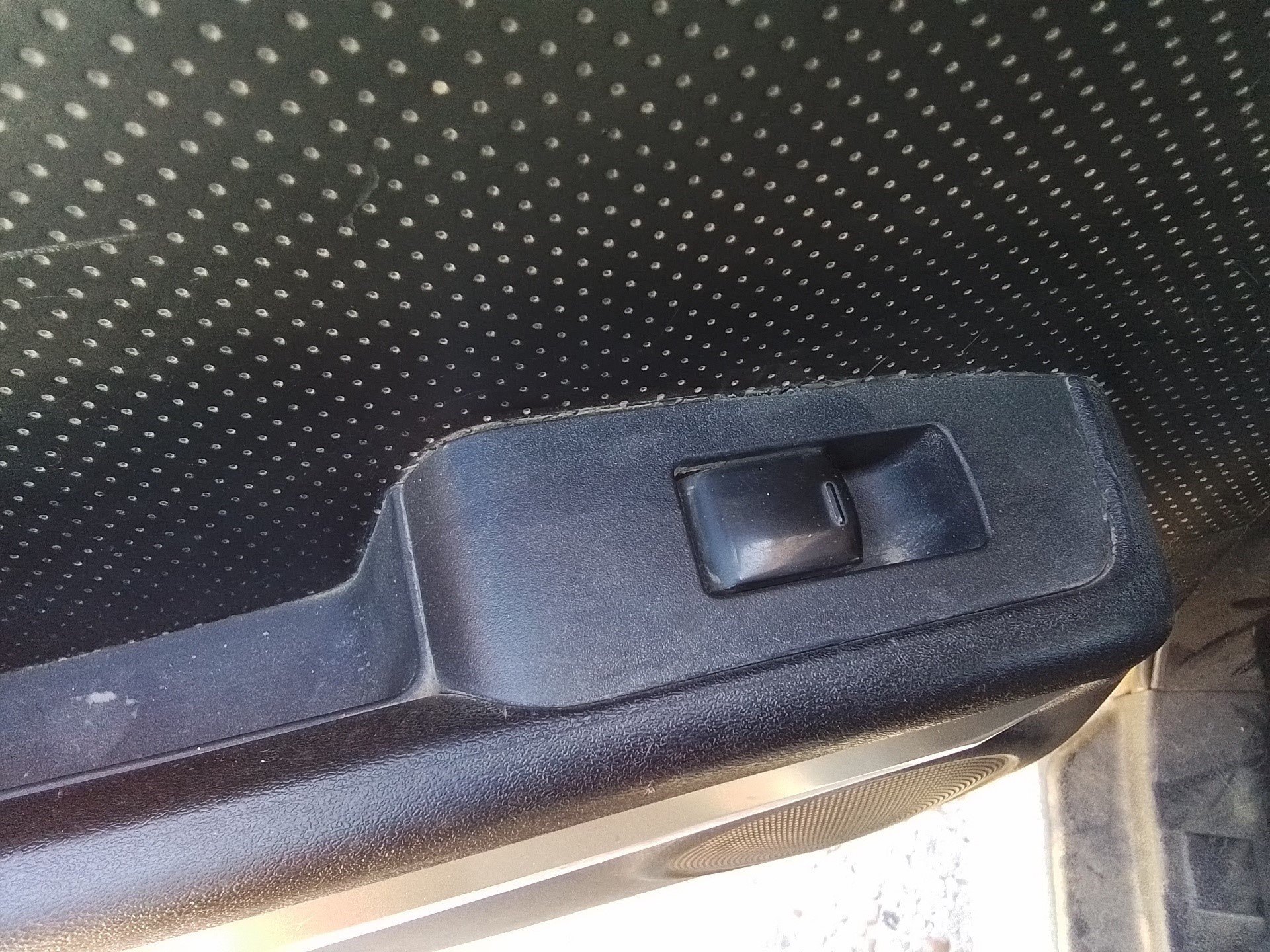 Recambio de mando elevalunas trasero izquierdo para nissan x-trail (t30) referencia OEM IAM   