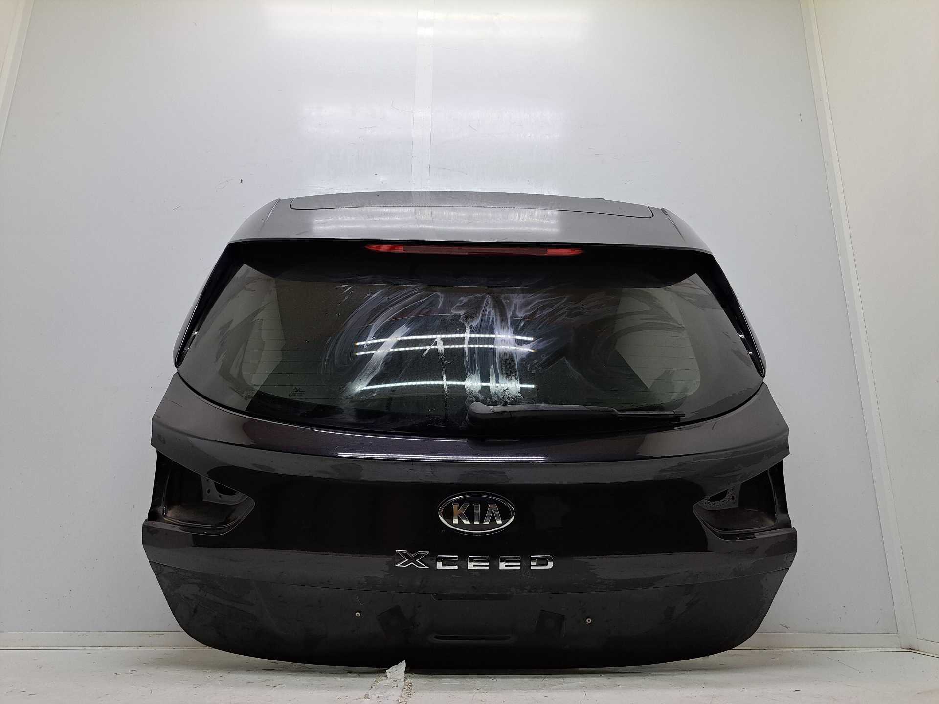 Recambio de porton trasero para kia xceed drive referencia OEM IAM 73700J7800  