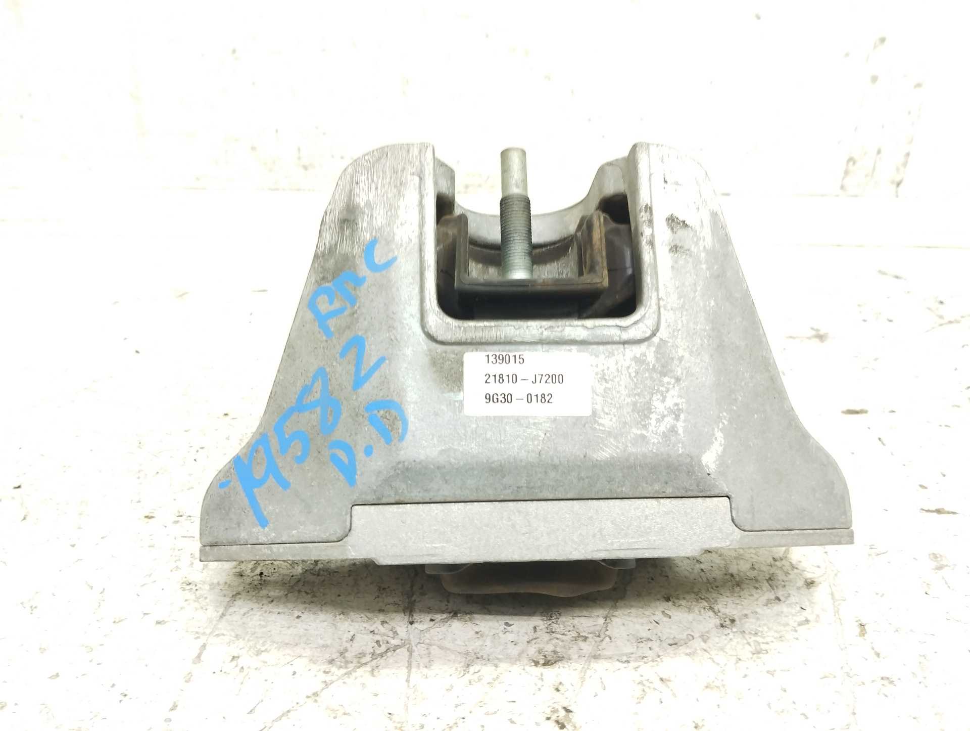 Recambio de soporte motor derecho para kia xceed drive referencia OEM IAM 21810J7200  