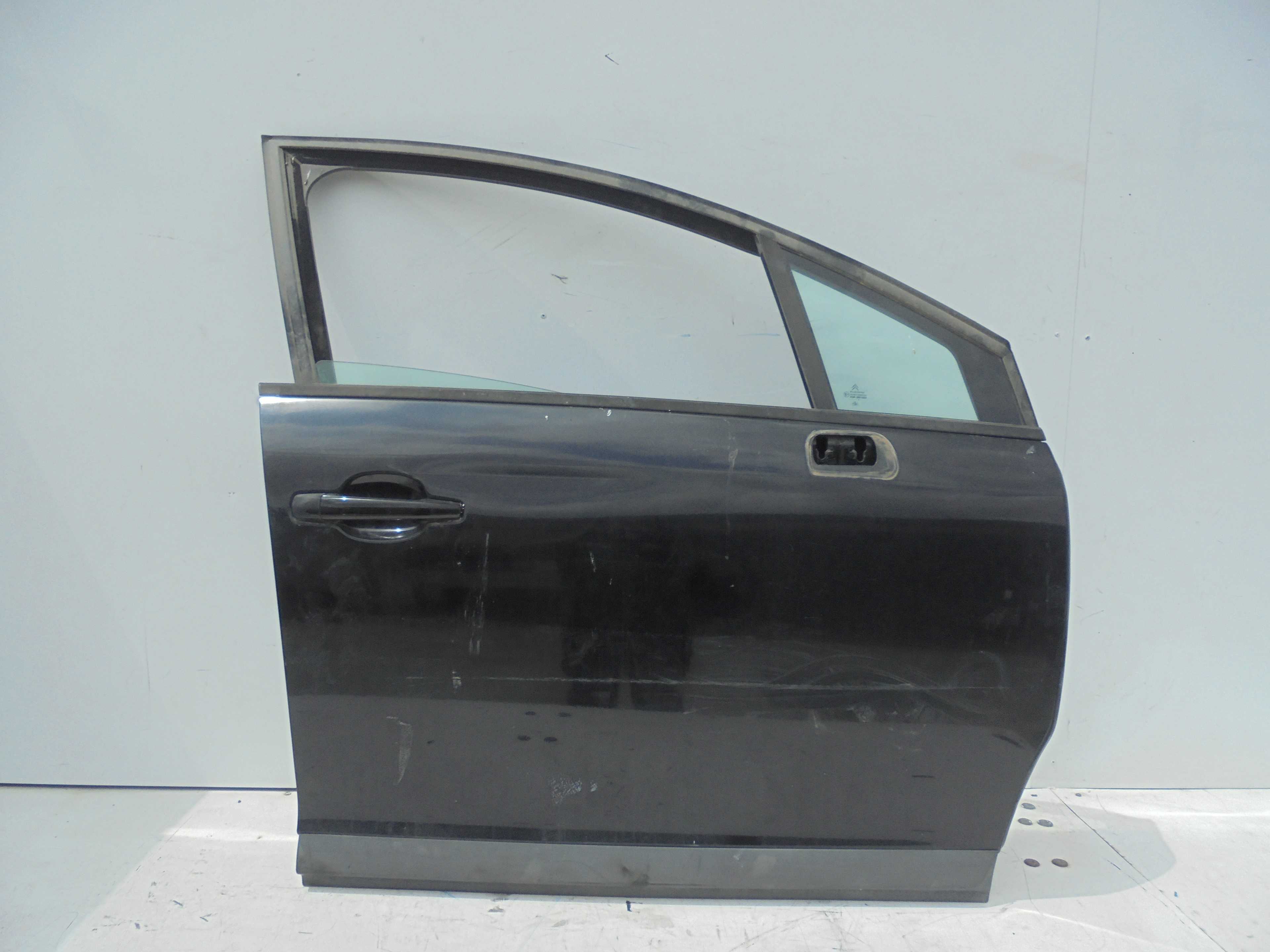 Recambio de puerta delantera derecha para citroën c4 sedan collection referencia OEM IAM   