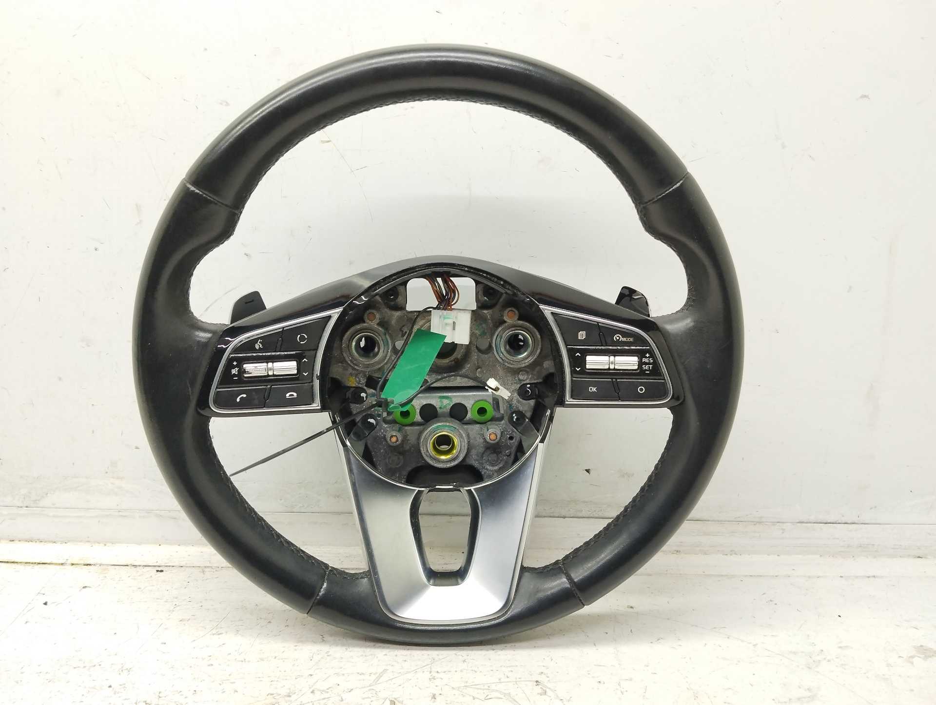Recambio de volante para kia xceed drive referencia OEM IAM 56100J7520SA 6440388 