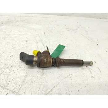 Recambio de inyector para citroën berlingo referencia OEM IAM 9636819380  