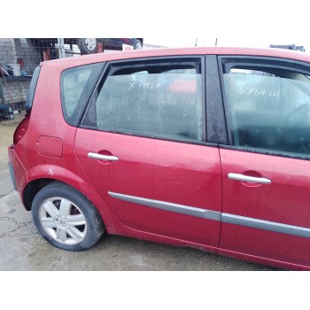 Recambio de puerta trasera derecha para renault scenic ii 1.5 dci diesel referencia OEM IAM   