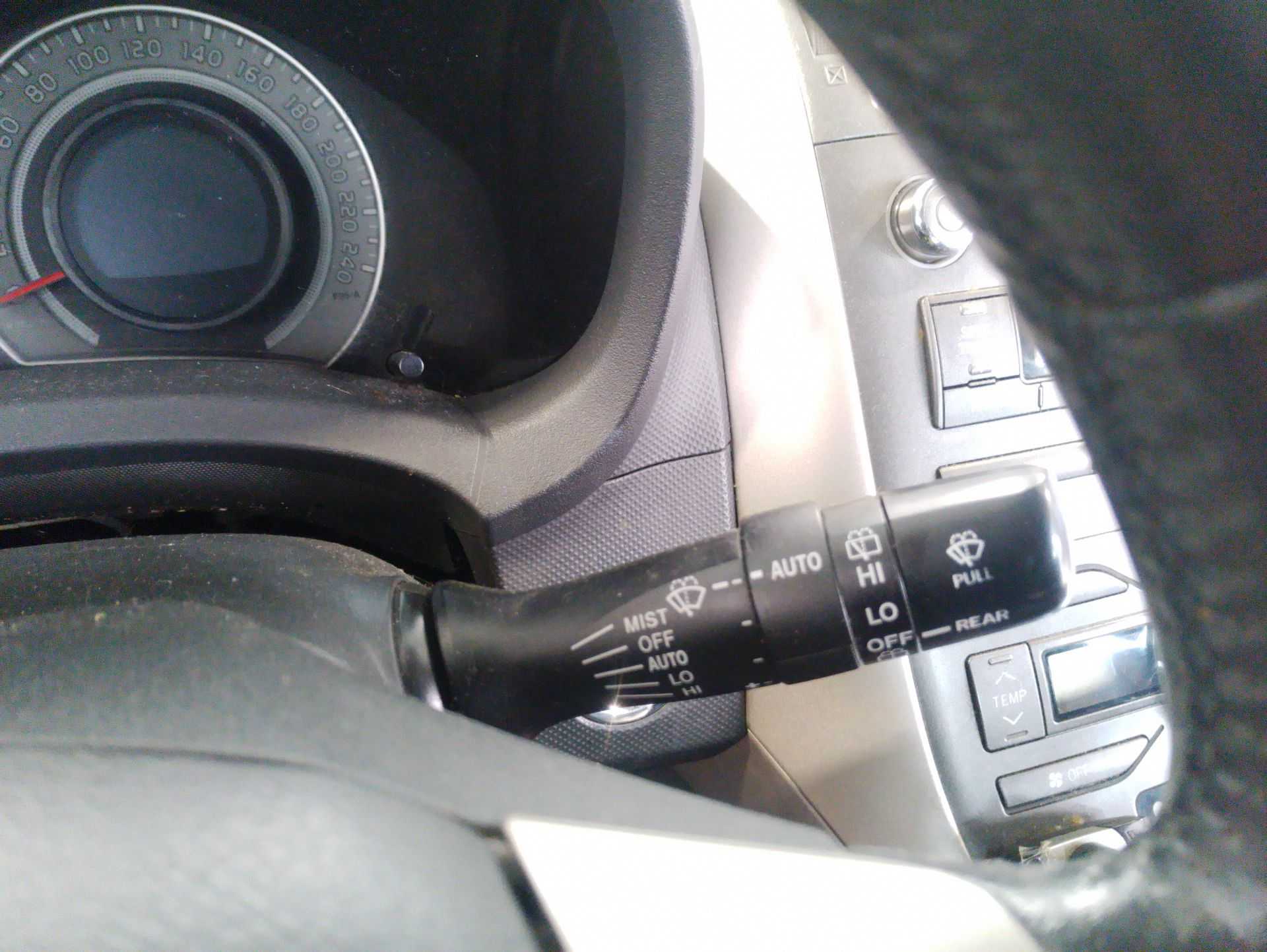 Recambio de mando limpia para toyota auris (_e15_) 2.0 d-4d (ade150_) referencia OEM IAM   