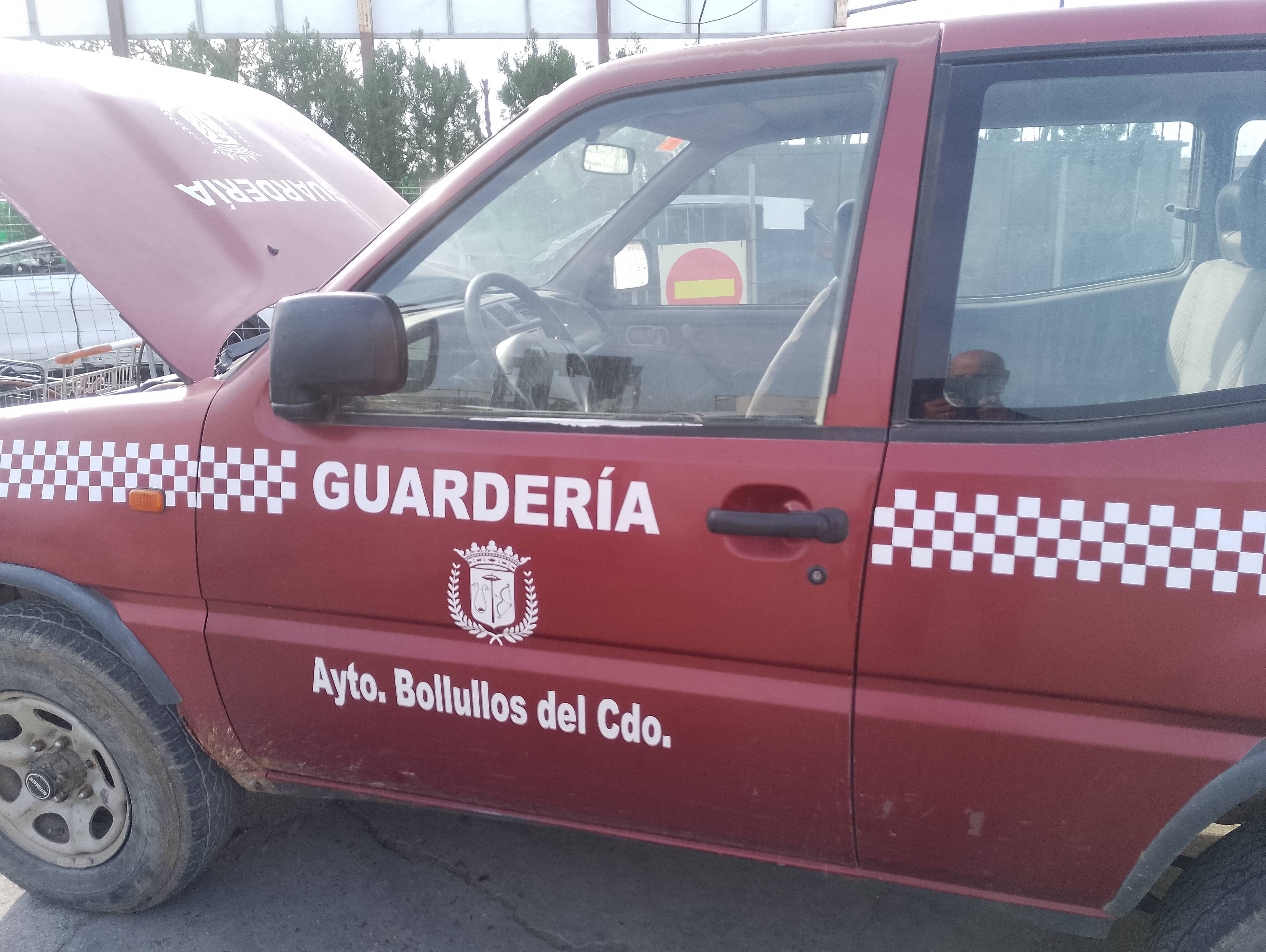 Recambio de puerta delantera izquierda para nissan terrano (wd21) 2.7 td referencia OEM IAM   