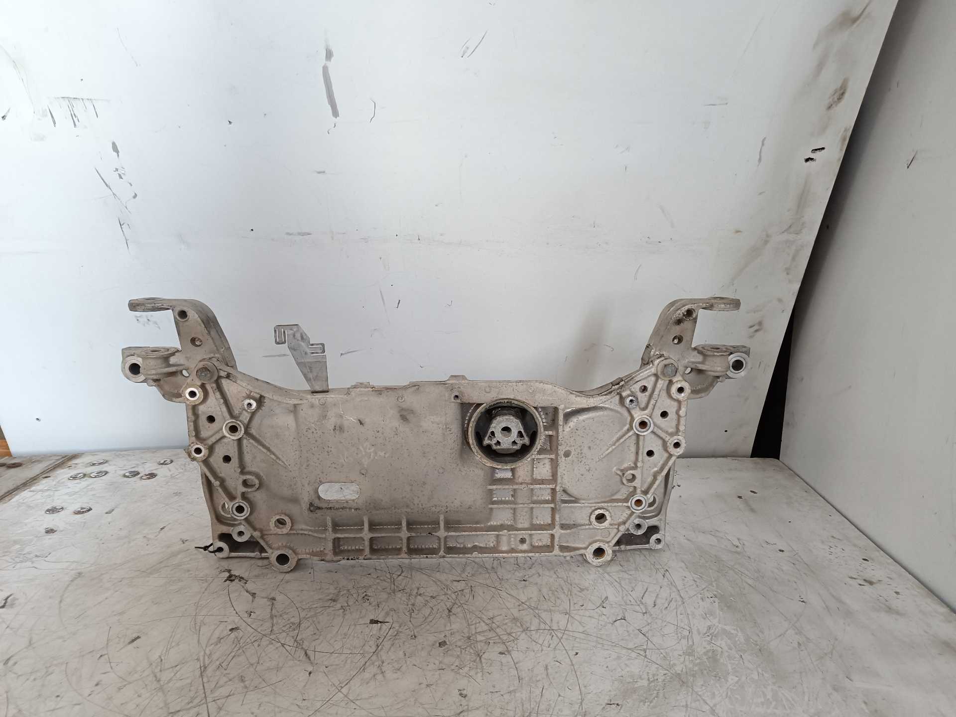 Recambio de cuna motor para volkswagen touran (1t3) 1.6 tdi dpf referencia OEM IAM 1K0199769F  