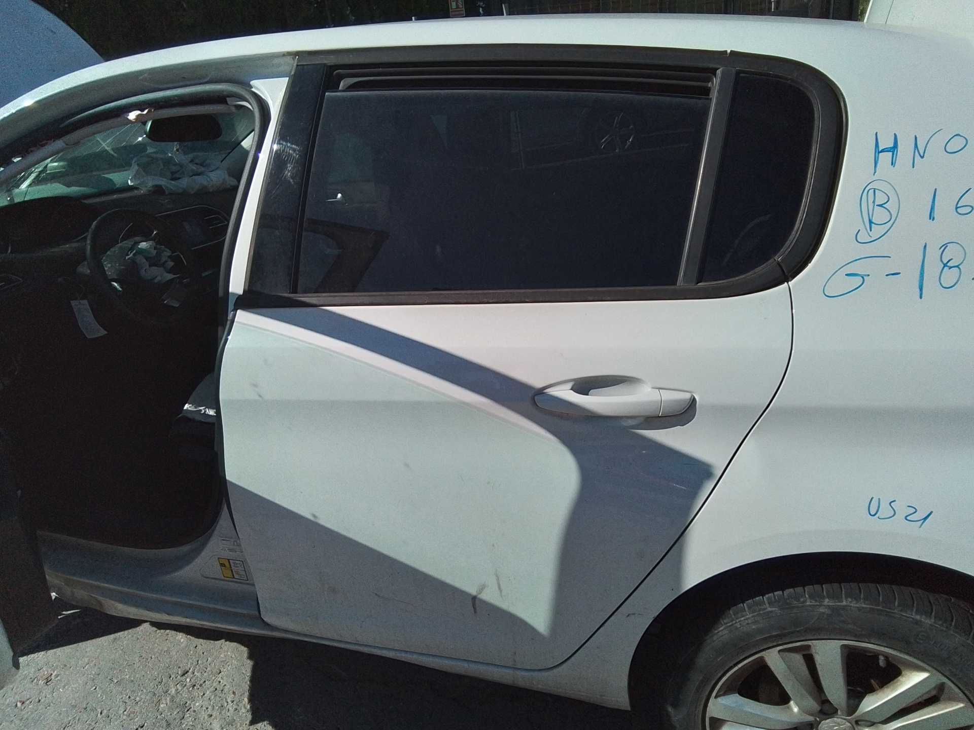 Recambio de puerta trasera izquierda para peugeot 308 style referencia OEM IAM   