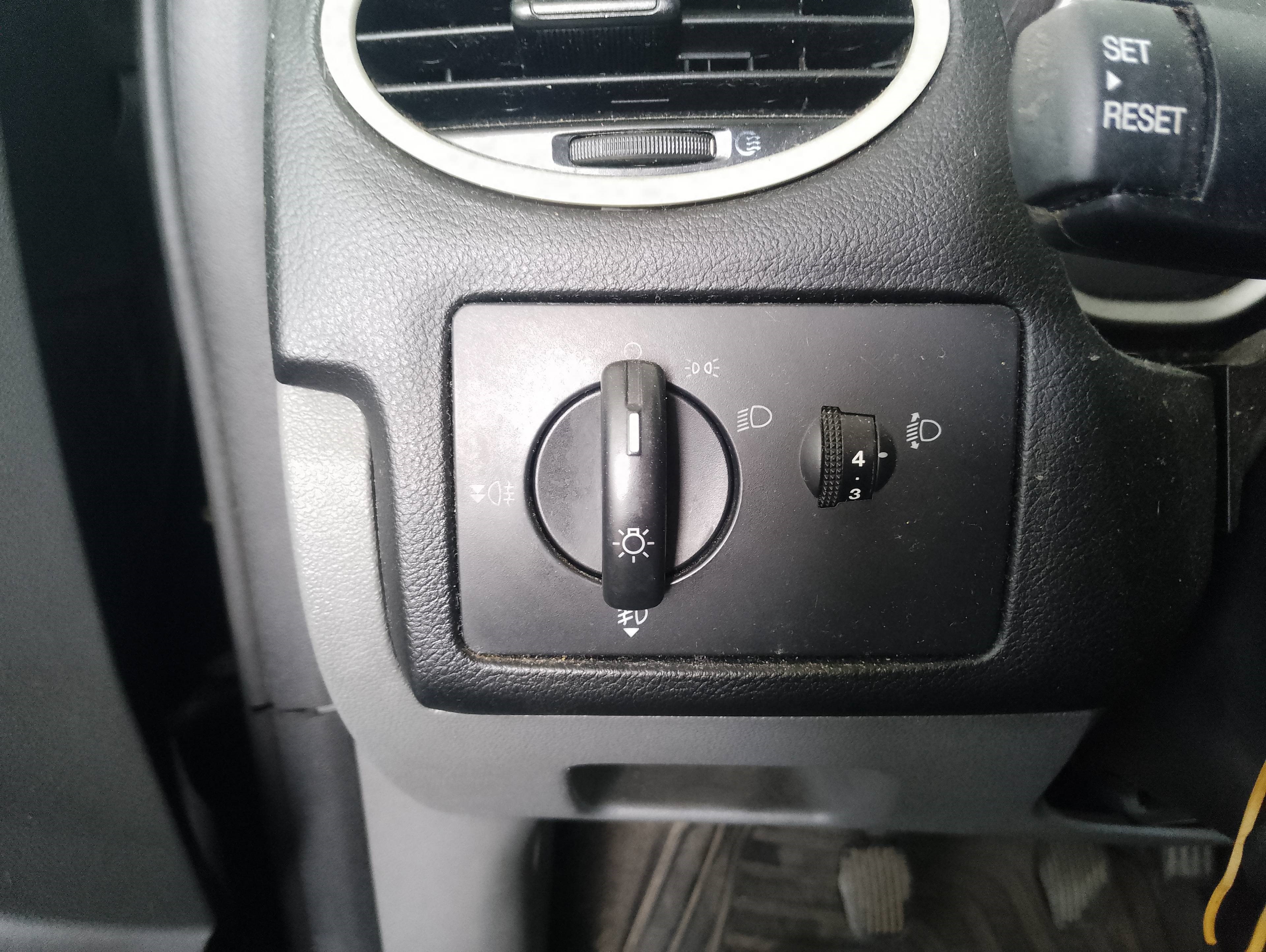 Recambio de mando luces para ford focus berlina (cap) ambiente (d) referencia OEM IAM   