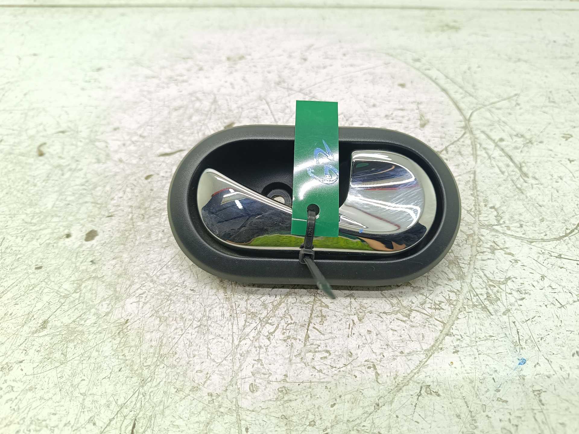 Recambio de maneta interior trasera derecha para dacia lodgy laureate referencia OEM IAM 8200733847  