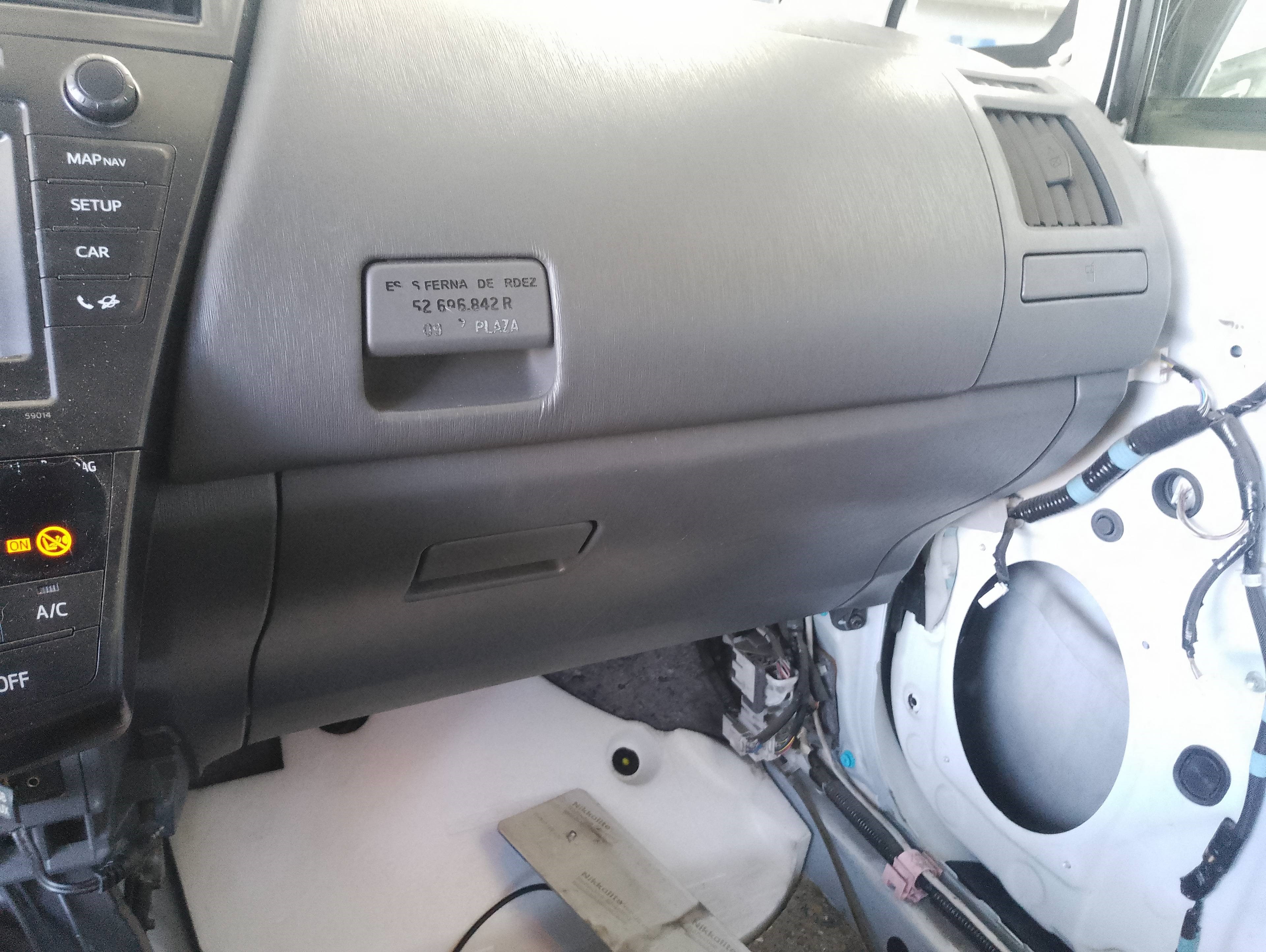 Recambio de guantera para toyota prius+ basis referencia OEM IAM   