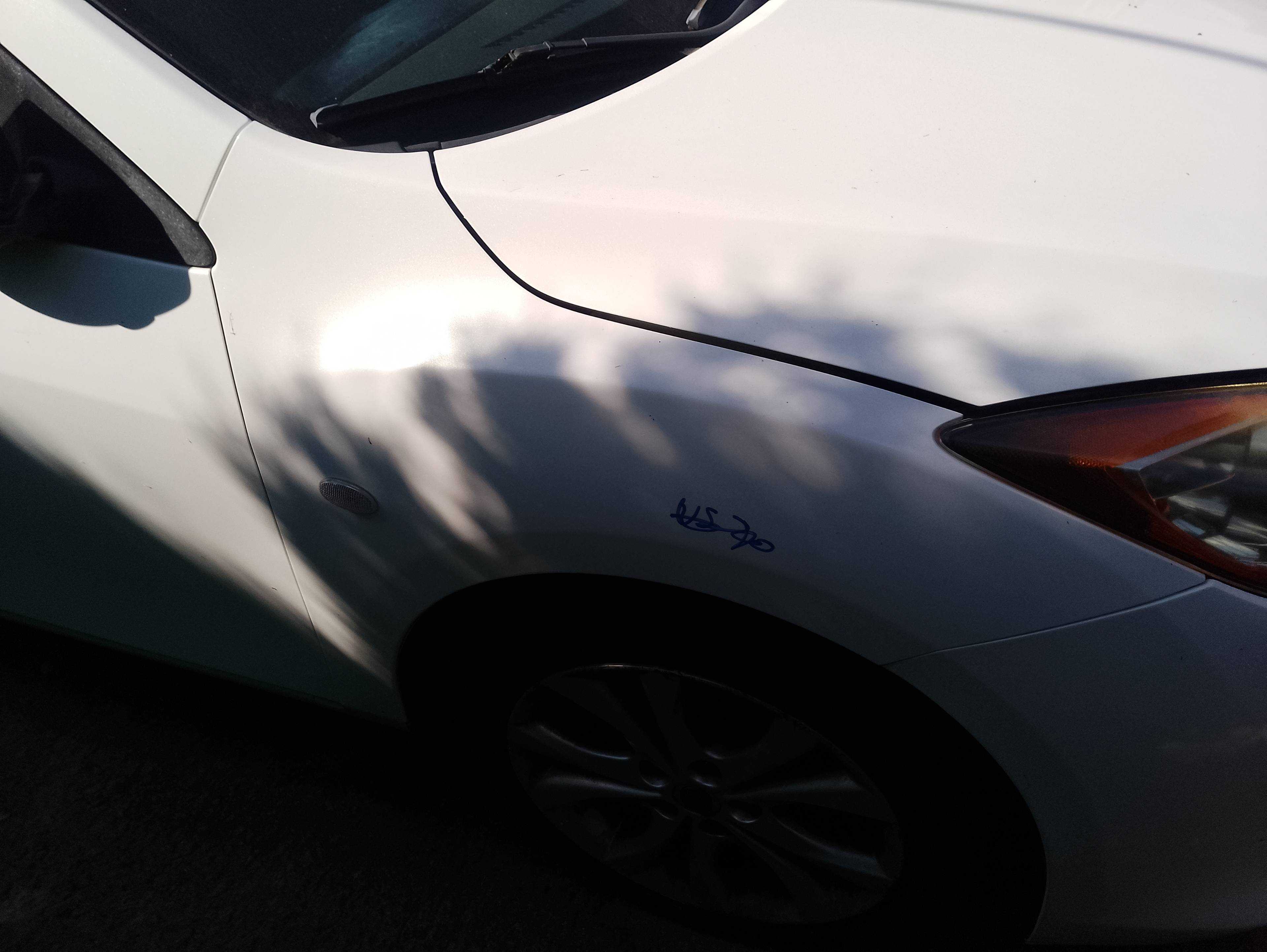 Recambio de aleta delantera derecha para mazda 3 berlina (bk) 1.6 crdt active referencia OEM IAM   