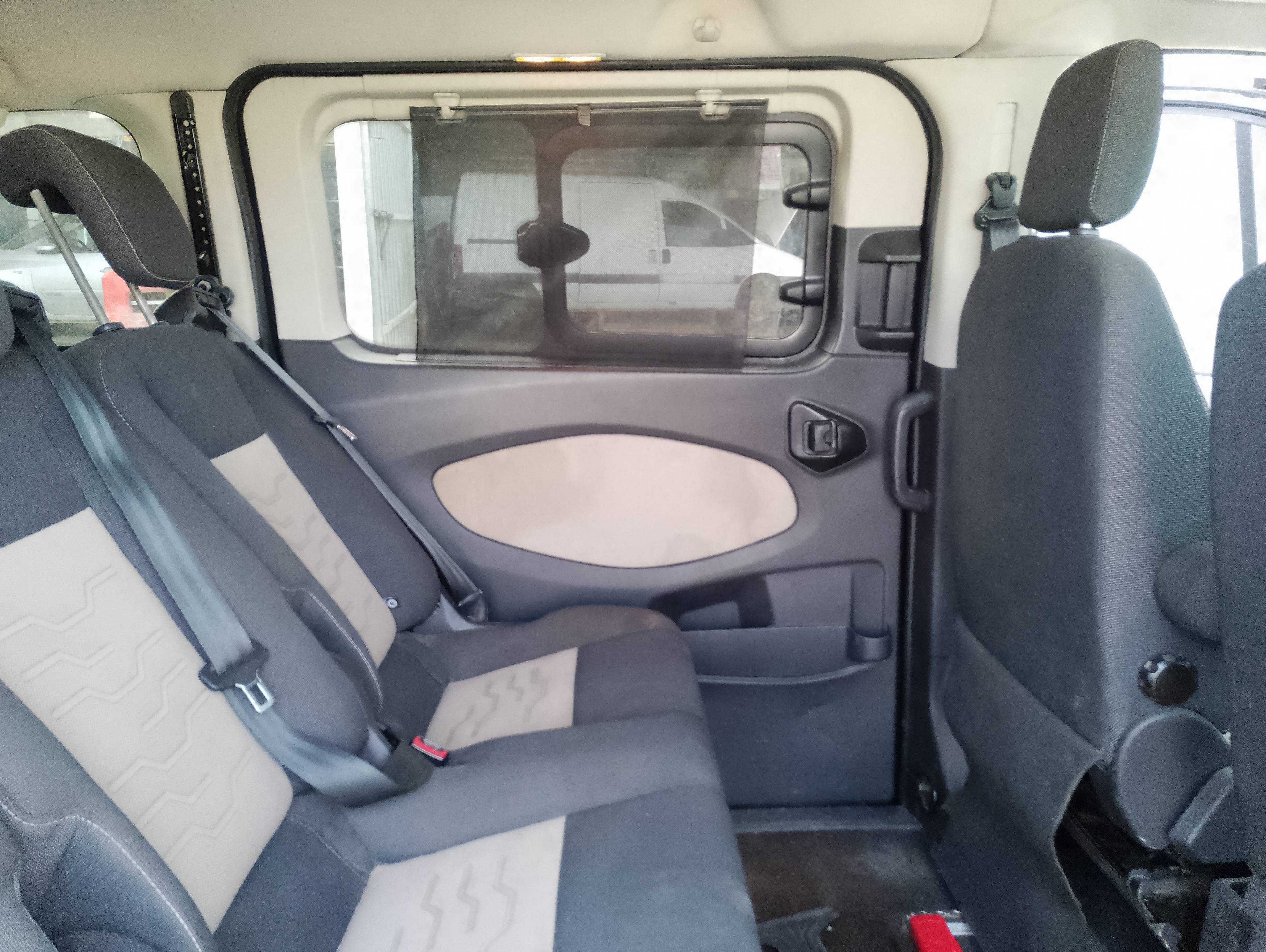 Recambio de guarnecido puerta trasera izquierda para ford transit custom kombi 300 l1 tourneo sport referencia OEM IAM   