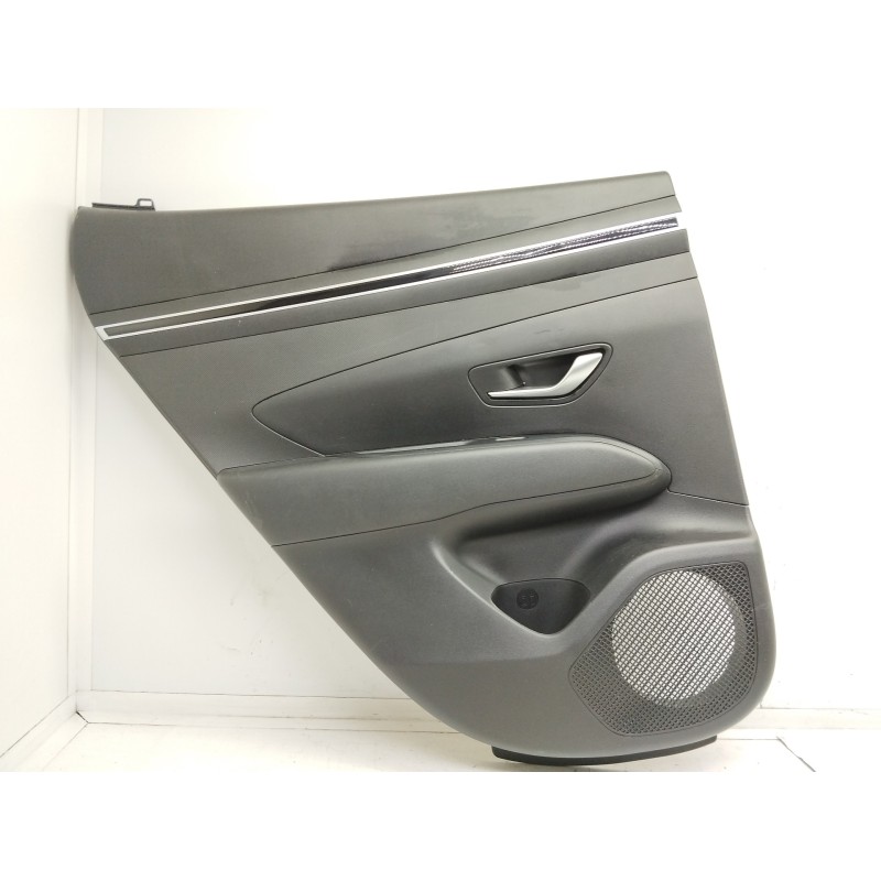 Recambio de guarnecido puerta trasera izquierda para hyundai tucson (nx) klass 2wd referencia OEM IAM 83301N7001NNB  