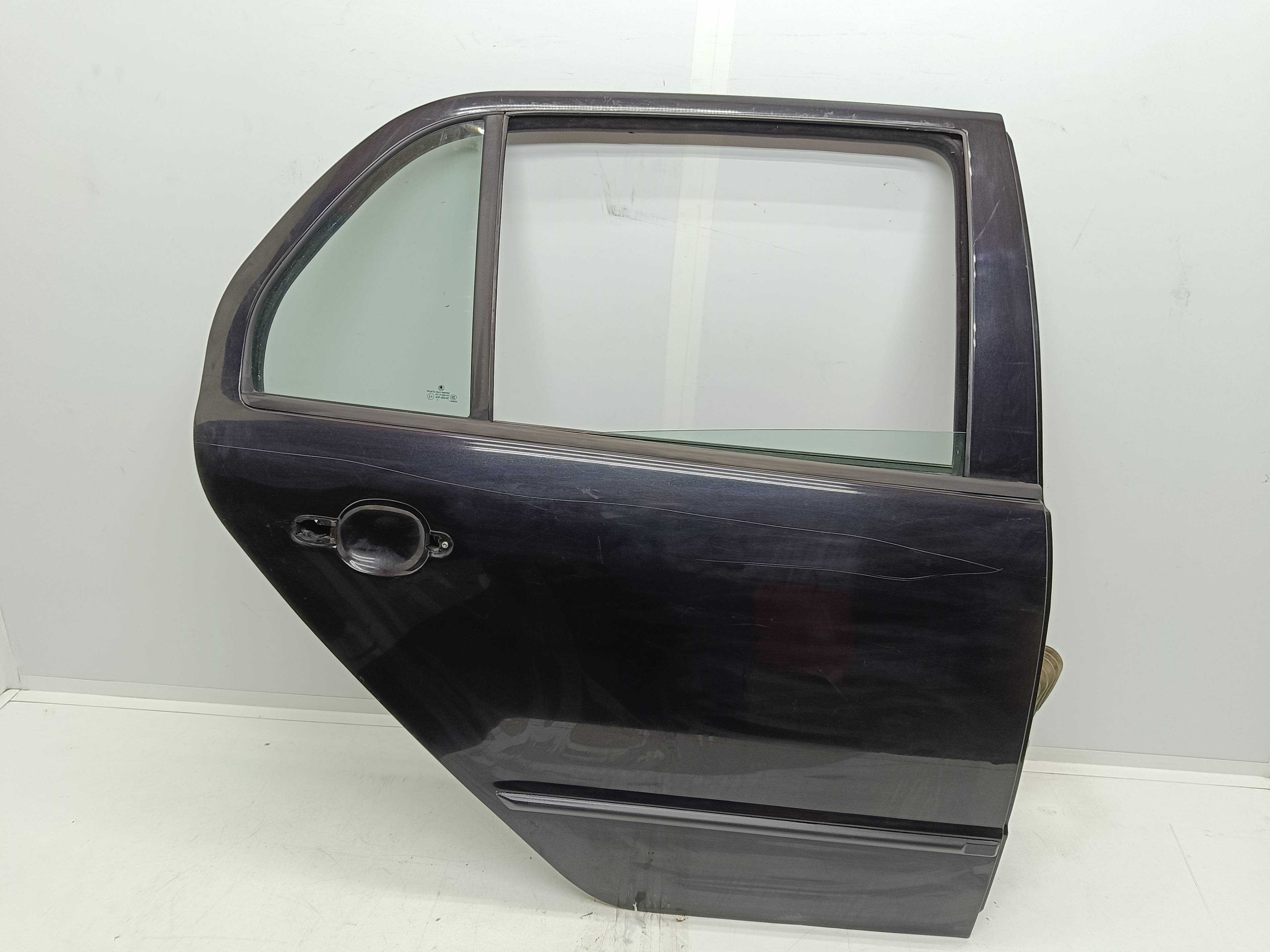 Recambio de puerta trasera derecha para skoda fabia (6y2/6y3) referencia OEM IAM   