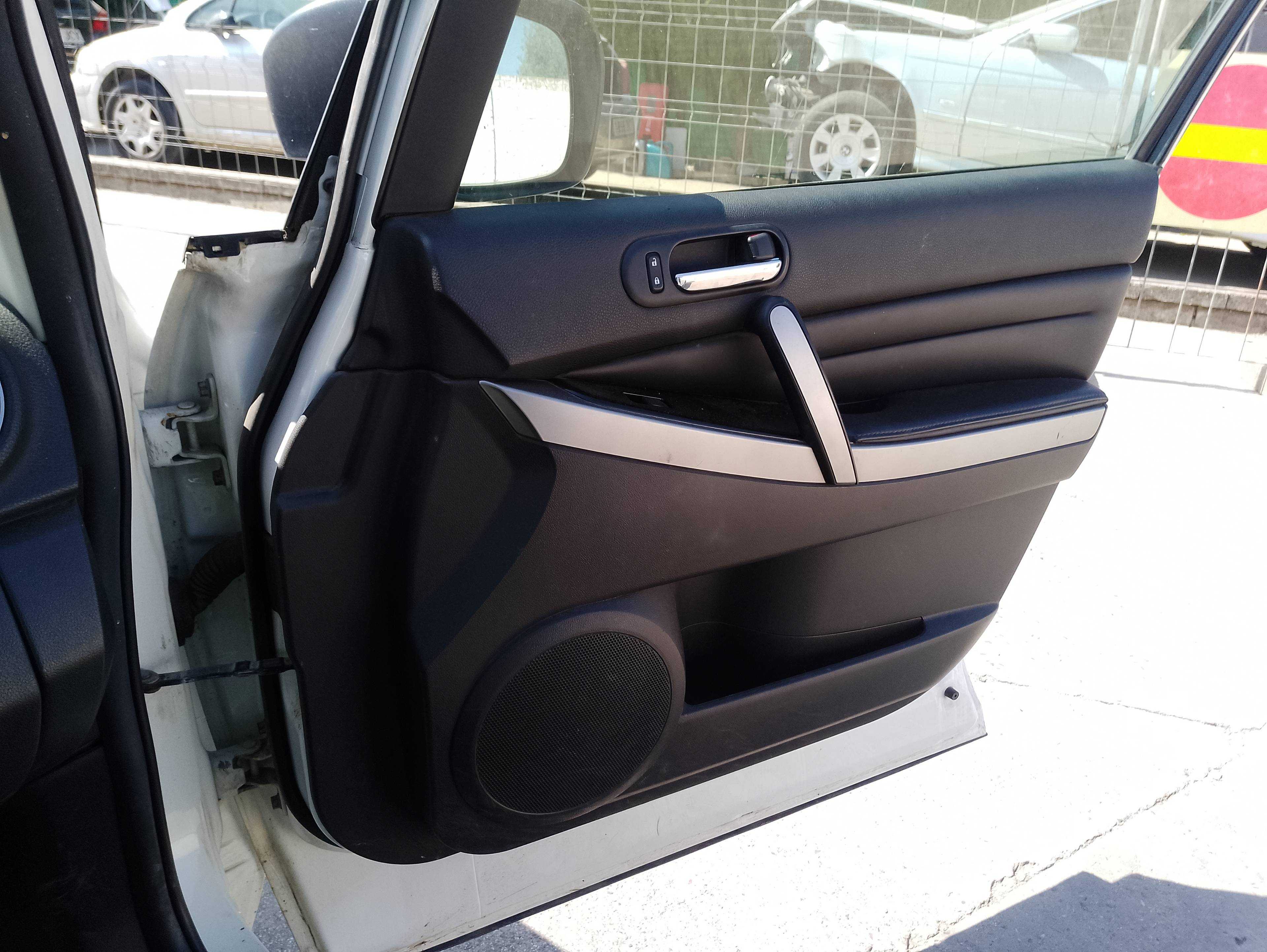 Recambio de guarnecido puerta delantera derecha para mazda cx-7 (er) active referencia OEM IAM   