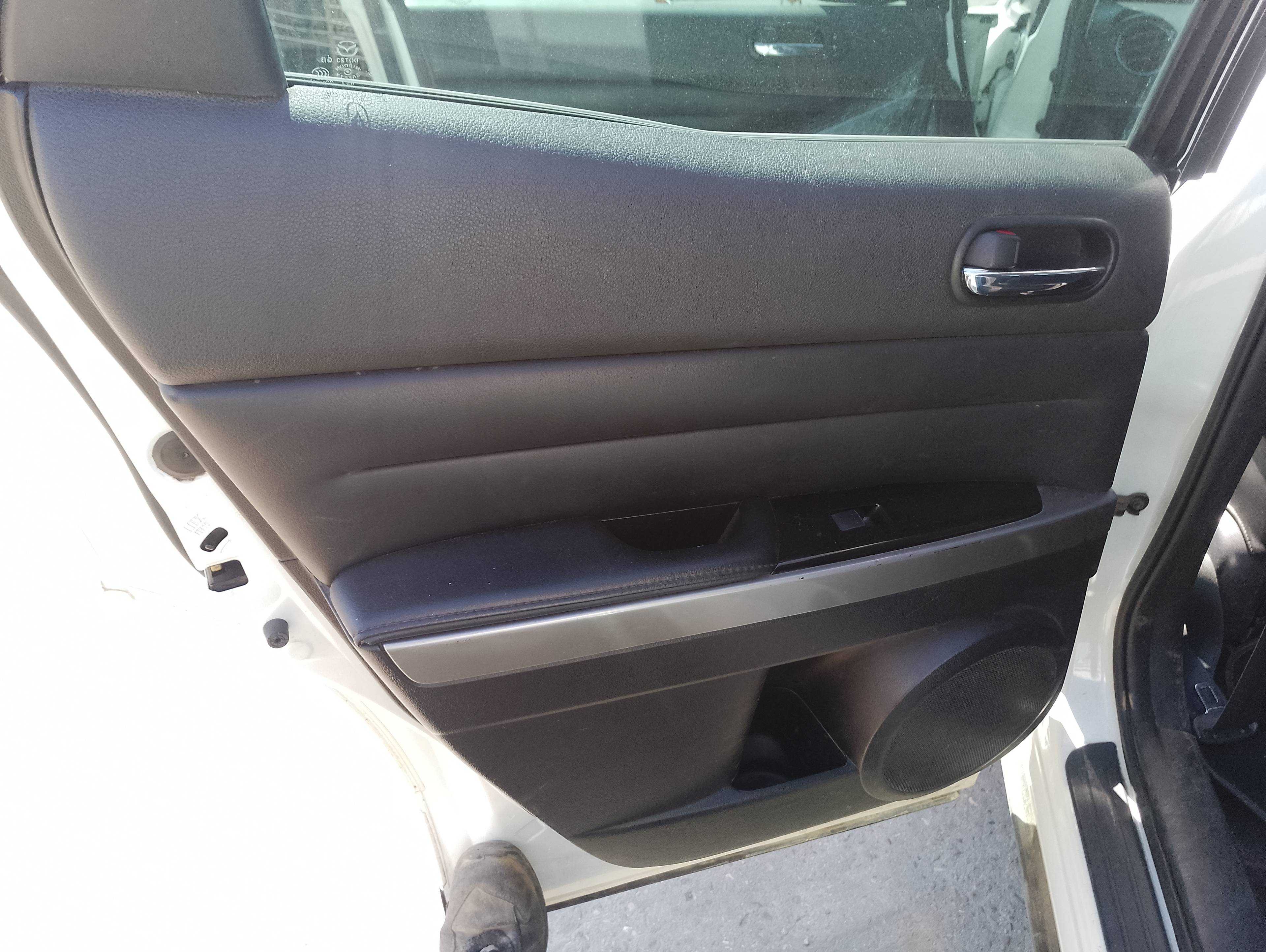 Recambio de guarnecido puerta trasera izquierda para mazda cx-7 (er) active referencia OEM IAM   
