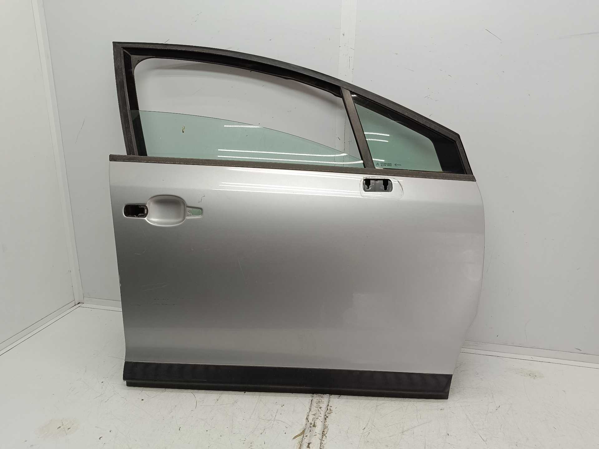 Recambio de puerta delantera derecha para citroën c4 berlina collection referencia OEM IAM   
