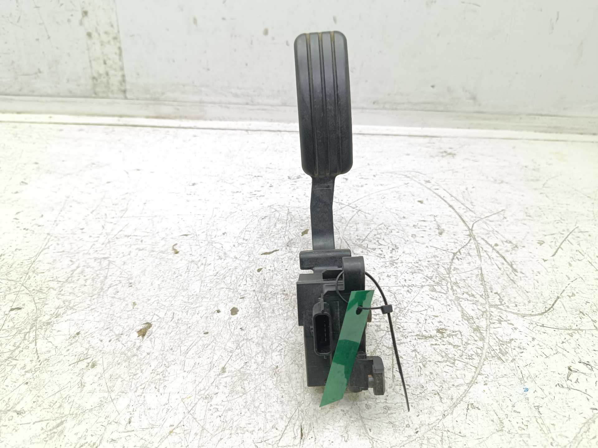 Recambio de pedal acelerador para dacia lodgy laureate referencia OEM IAM 180023122R  