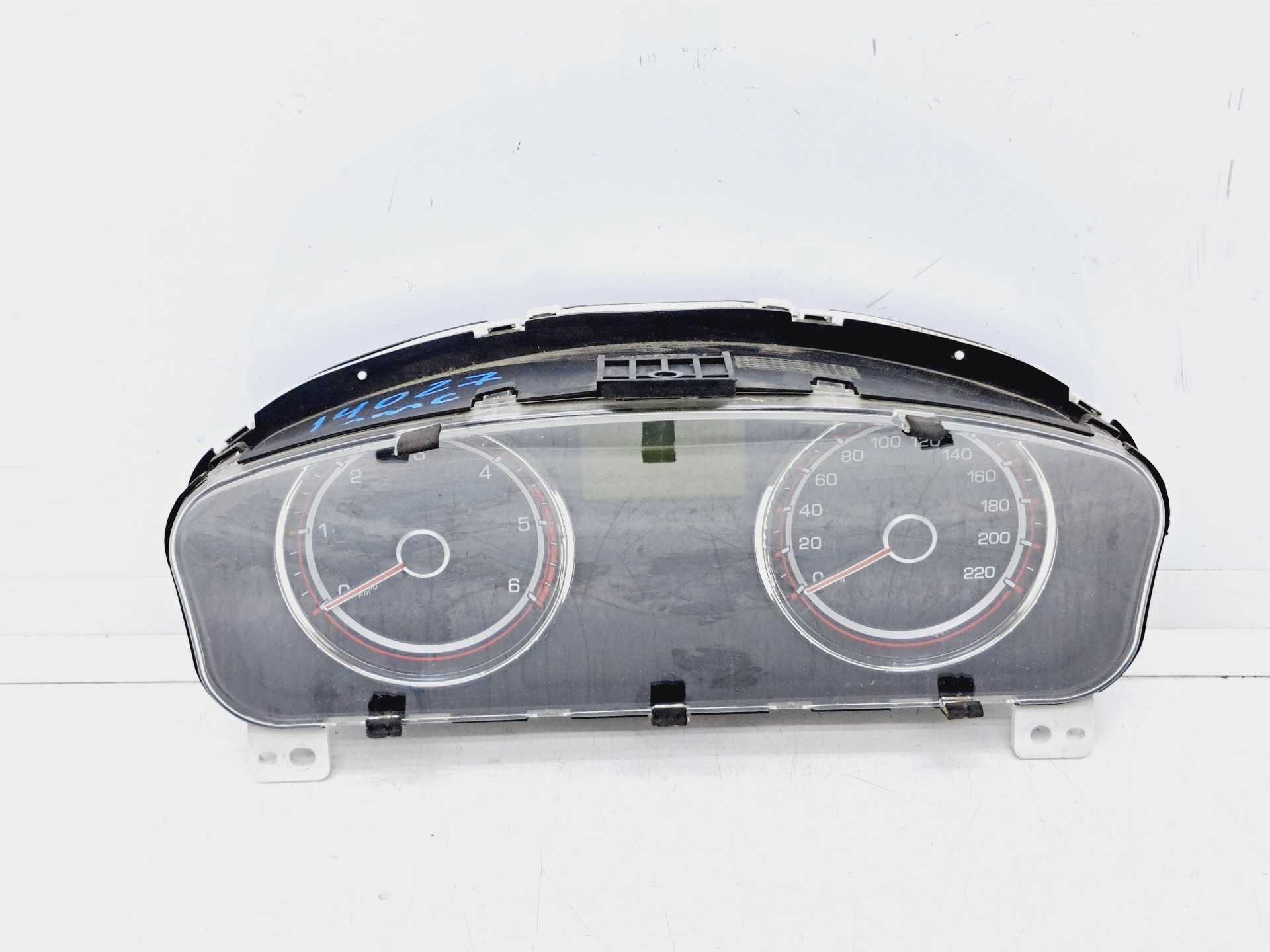 Recambio de cuadro instrumentos para ssangyong korando 2.0 td cat referencia OEM IAM 11001772500S 8021034050 