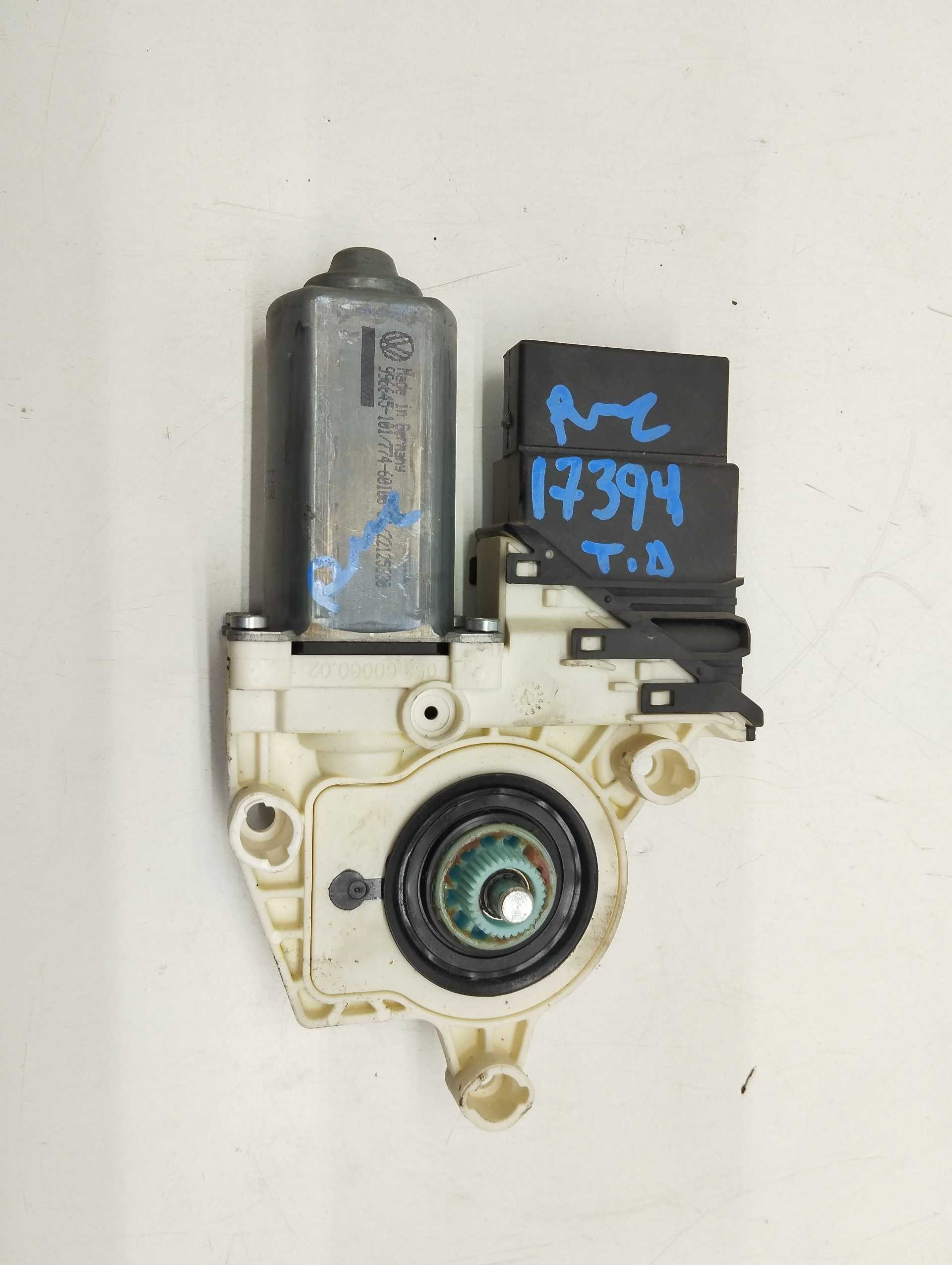 Recambio de motor elevalunas trasero derecho para seat leon (1p1) comfort limited referencia OEM IAM 1K0959703 983599202 H021S24
