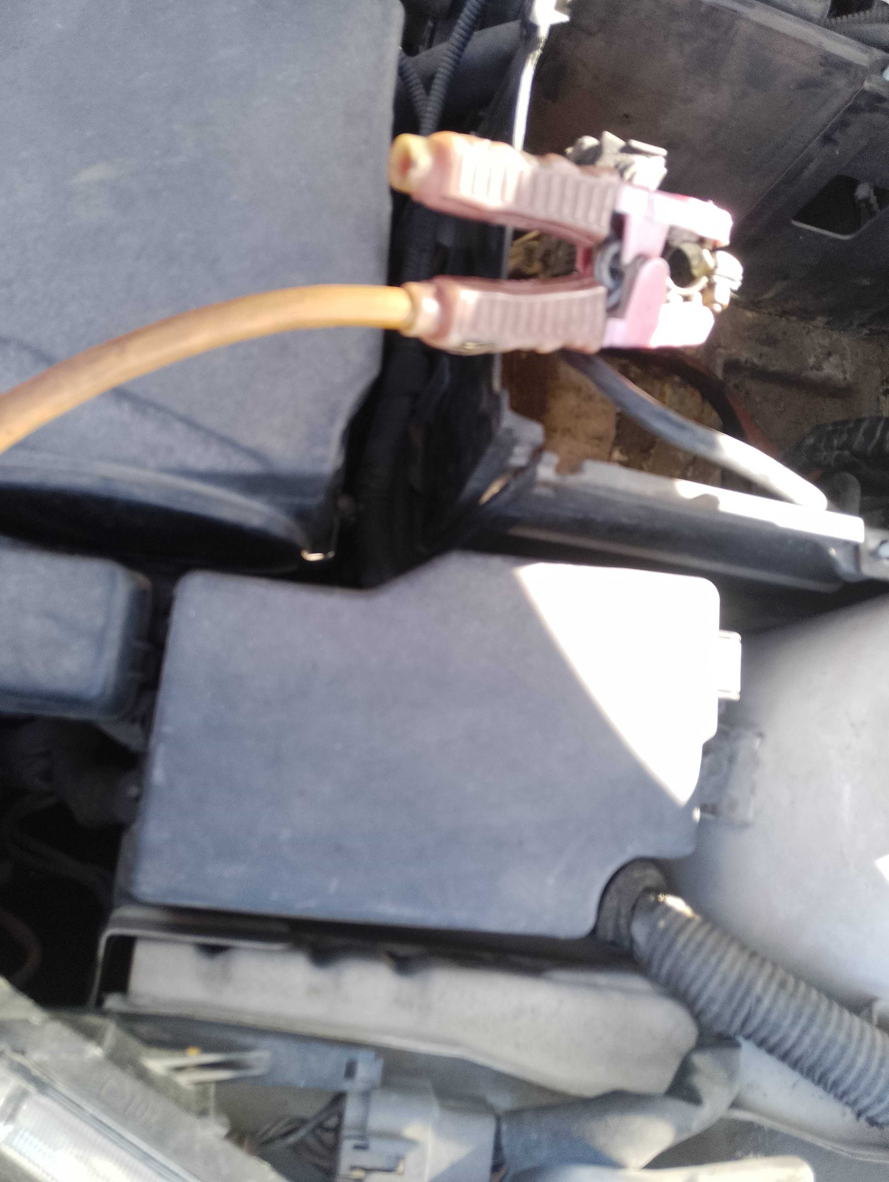 Recambio de caja reles / fusibles para mazda 3 berlina (bk) 1.6 crdt active referencia OEM IAM   