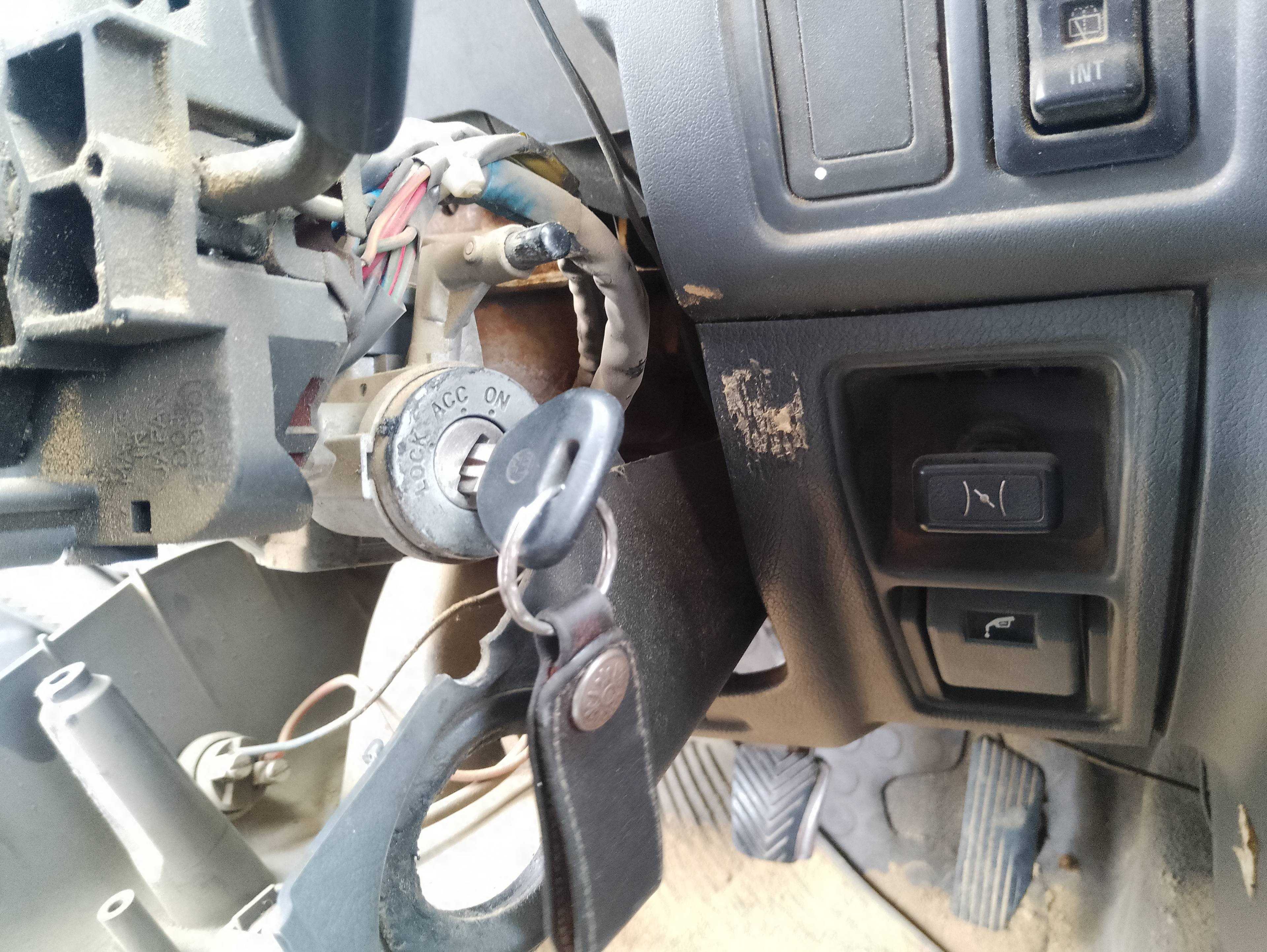 Recambio de conmutador de arranque para mitsubishi pajero 2.5 turbodiesel referencia OEM IAM   