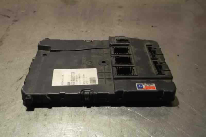 Recambio de centralita bcm para peugeot 307 berlina (s2) x-line referencia OEM IAM 8200309690  
