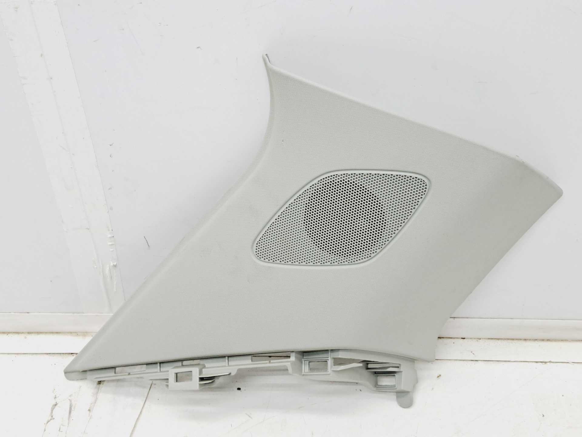 Recambio de moldura interior para audi q3 (8ug) attraction referencia OEM IAM 8U0867245  