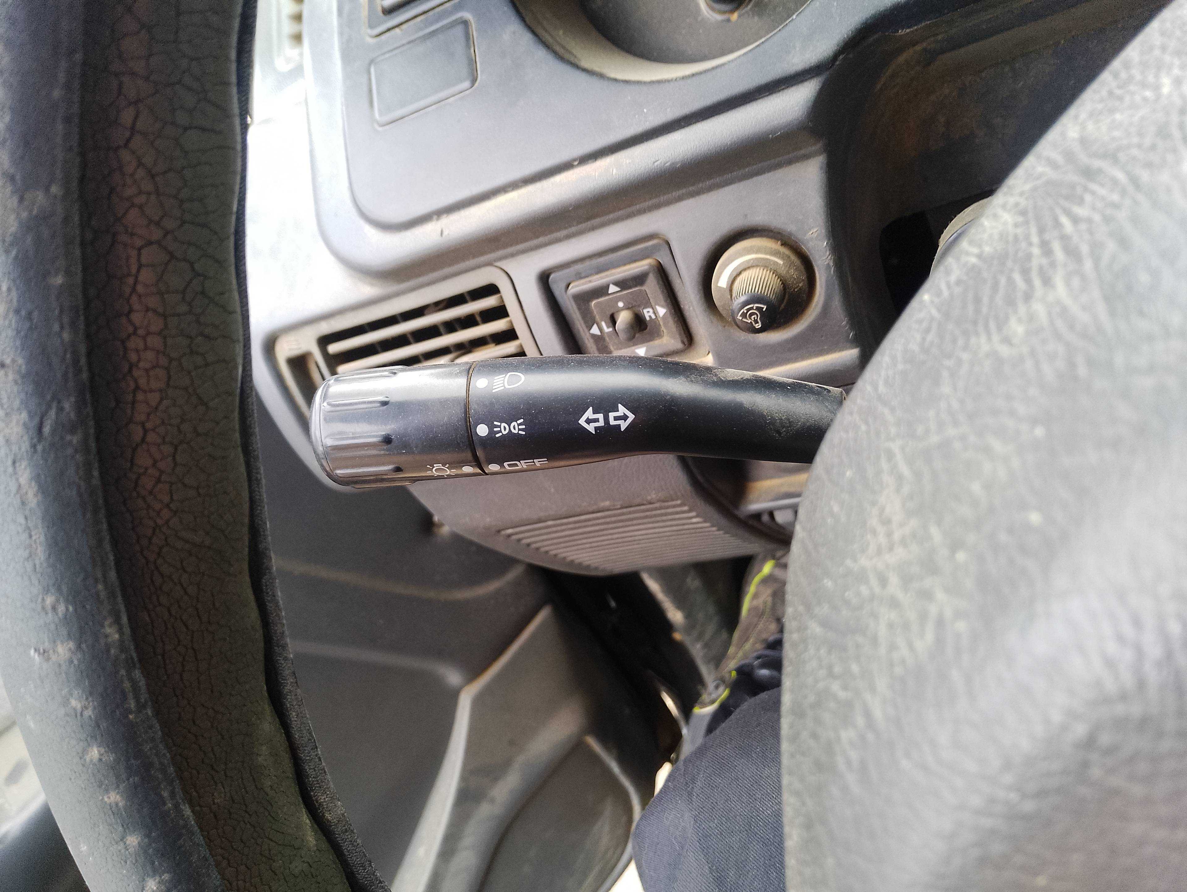 Recambio de mando intermitentes para mitsubishi pajero 2.5 turbodiesel referencia OEM IAM   