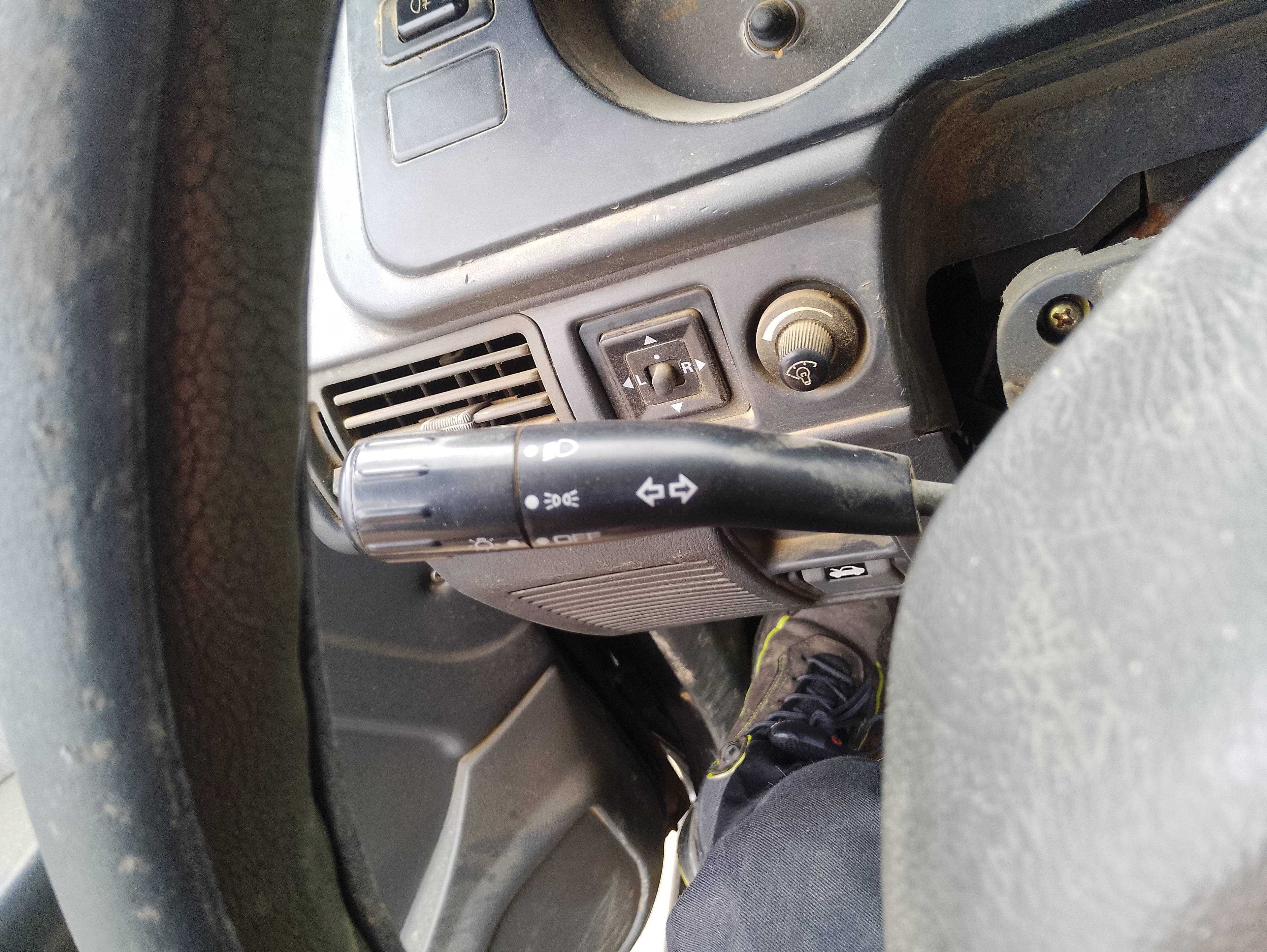 Recambio de mando luces para mitsubishi pajero 2.5 turbodiesel referencia OEM IAM   