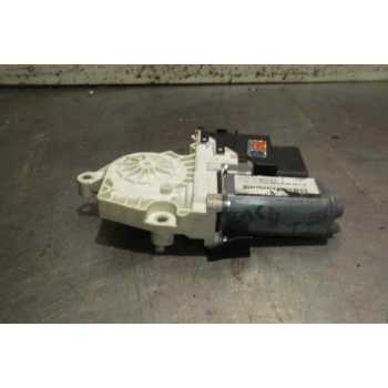 MOTOR ELEVALUNAS TRASERO IZQUIERDO 5P0839461A 