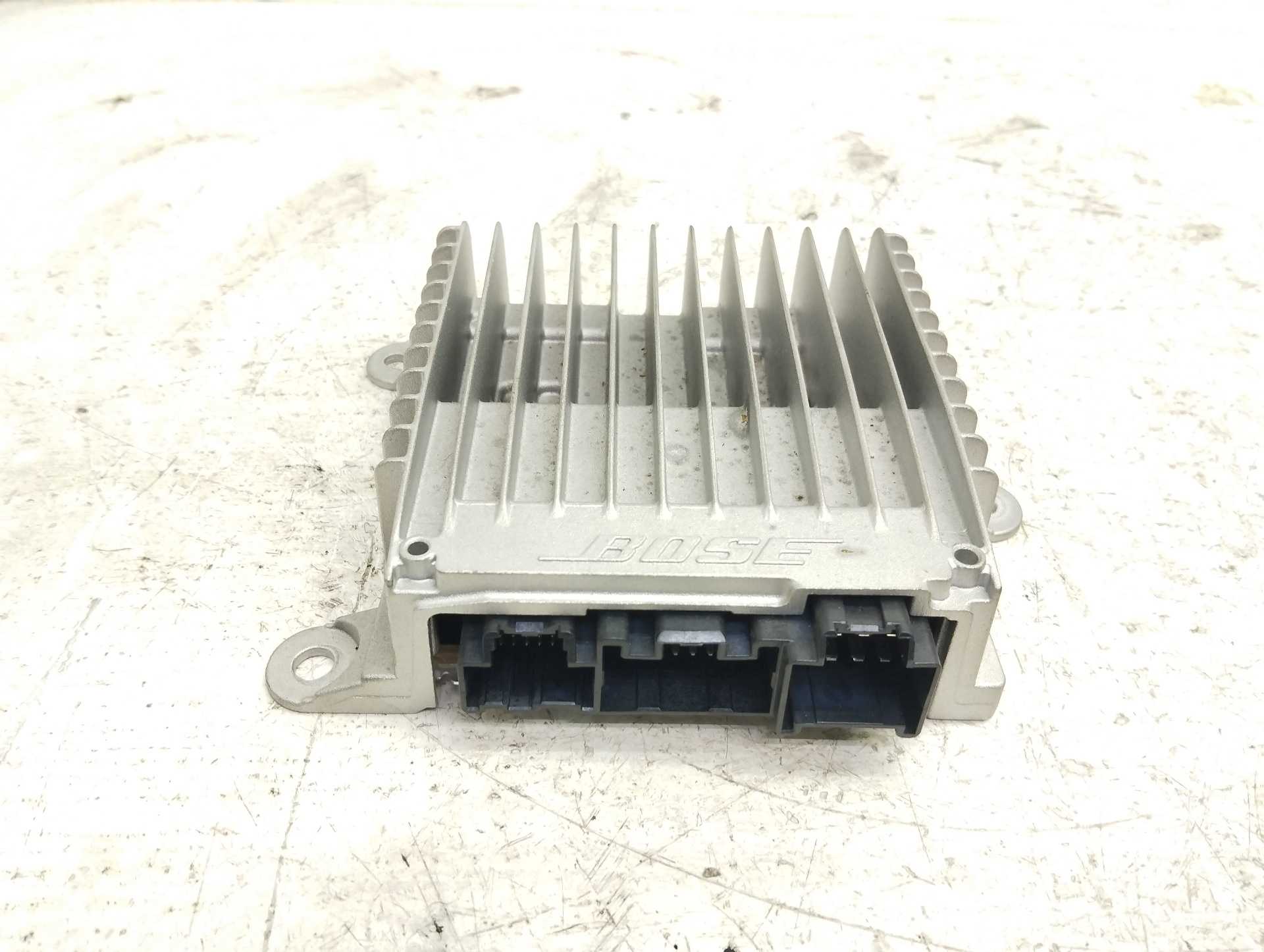 Recambio de amplificador de antena para mazda cx-3 center-line referencia OEM IAM D10F66A20  