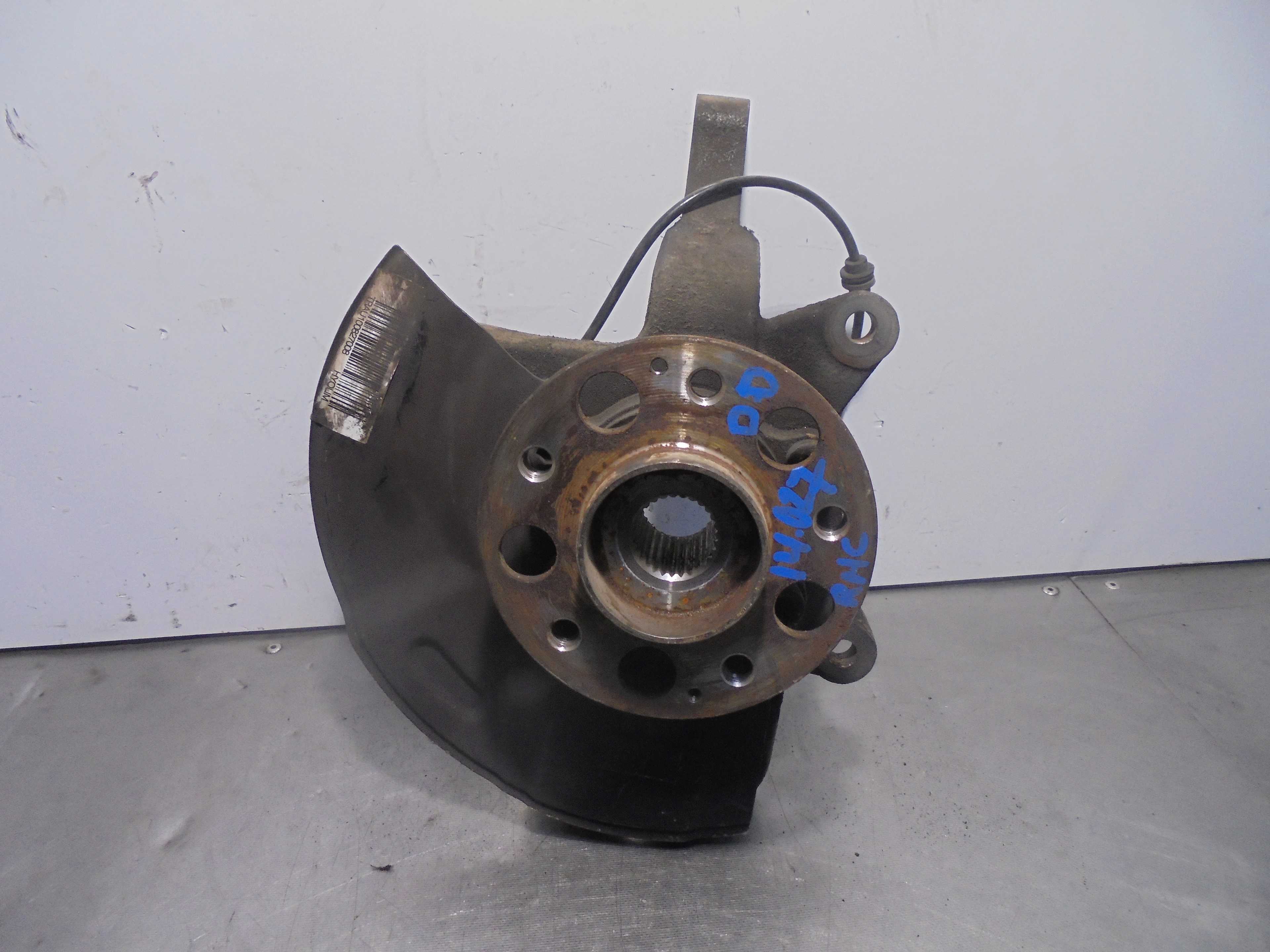 Recambio de mangueta delantera derecha para ssangyong korando 2.0 td cat referencia OEM IAM   