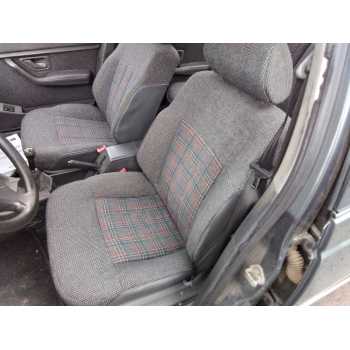 ASIENTO DELANTERO IZQUIERDO 