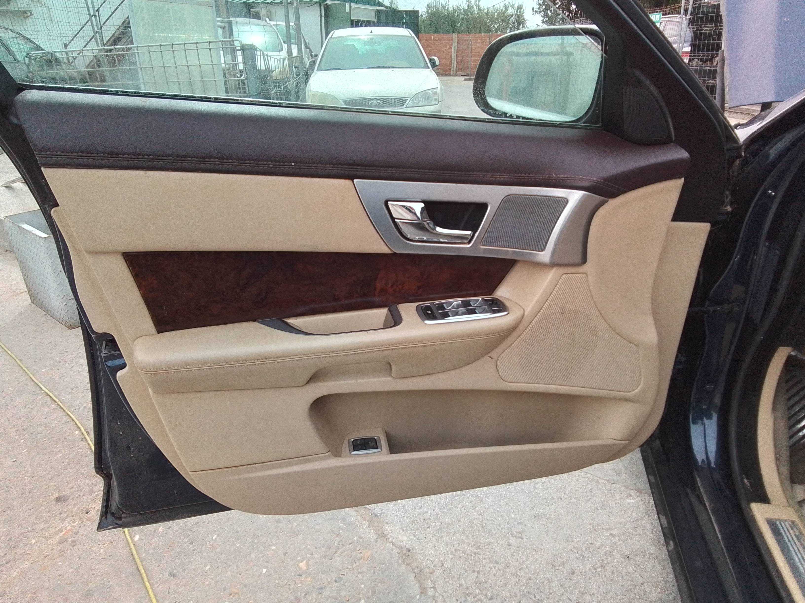 Recambio de guarnecido puerta delantera izquierda para jaguar xf sportbrake 2.2 diesel referencia OEM IAM   
