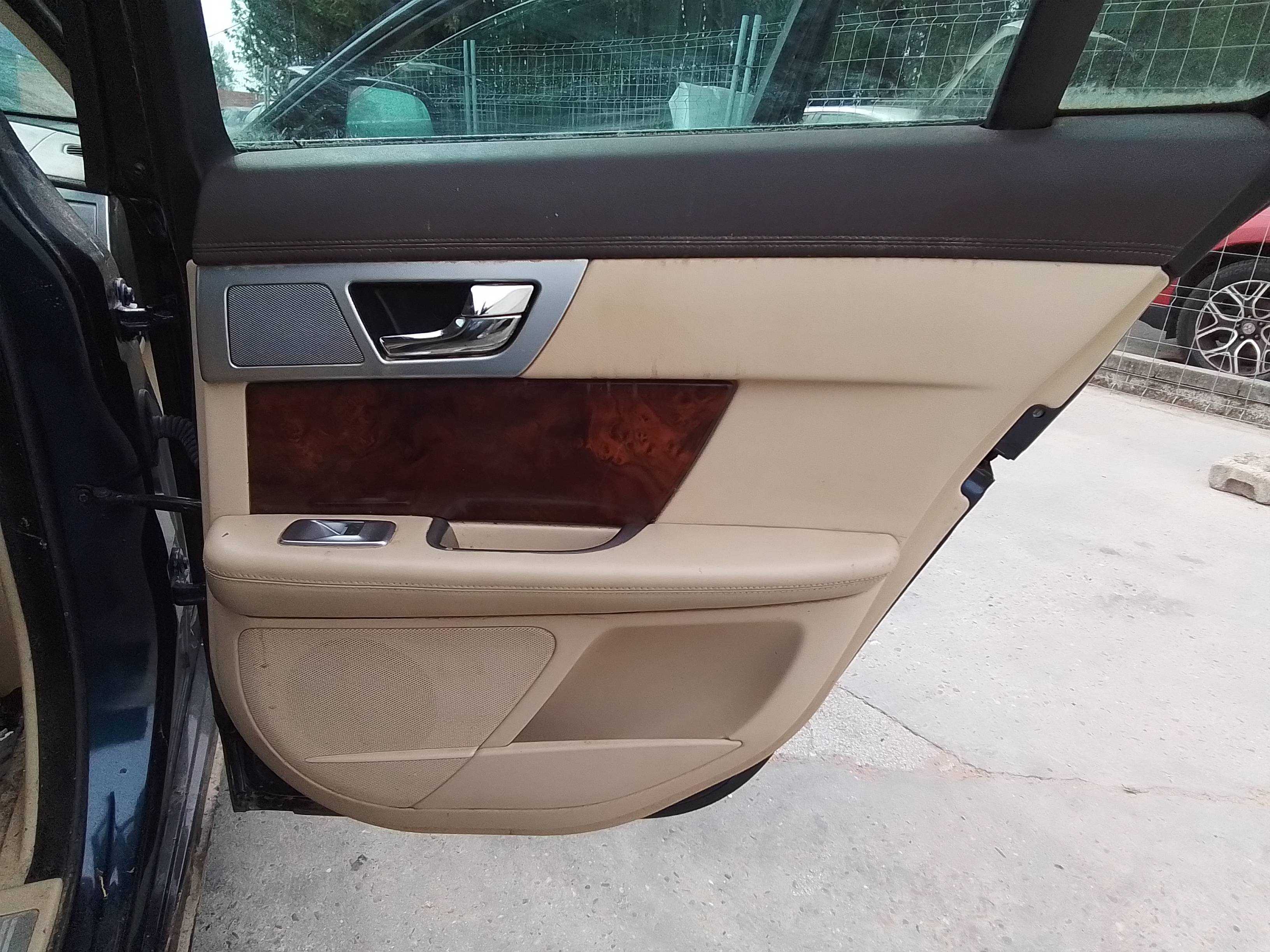 Recambio de guarnecido puerta trasera derecha para jaguar xf sportbrake 2.2 diesel referencia OEM IAM   