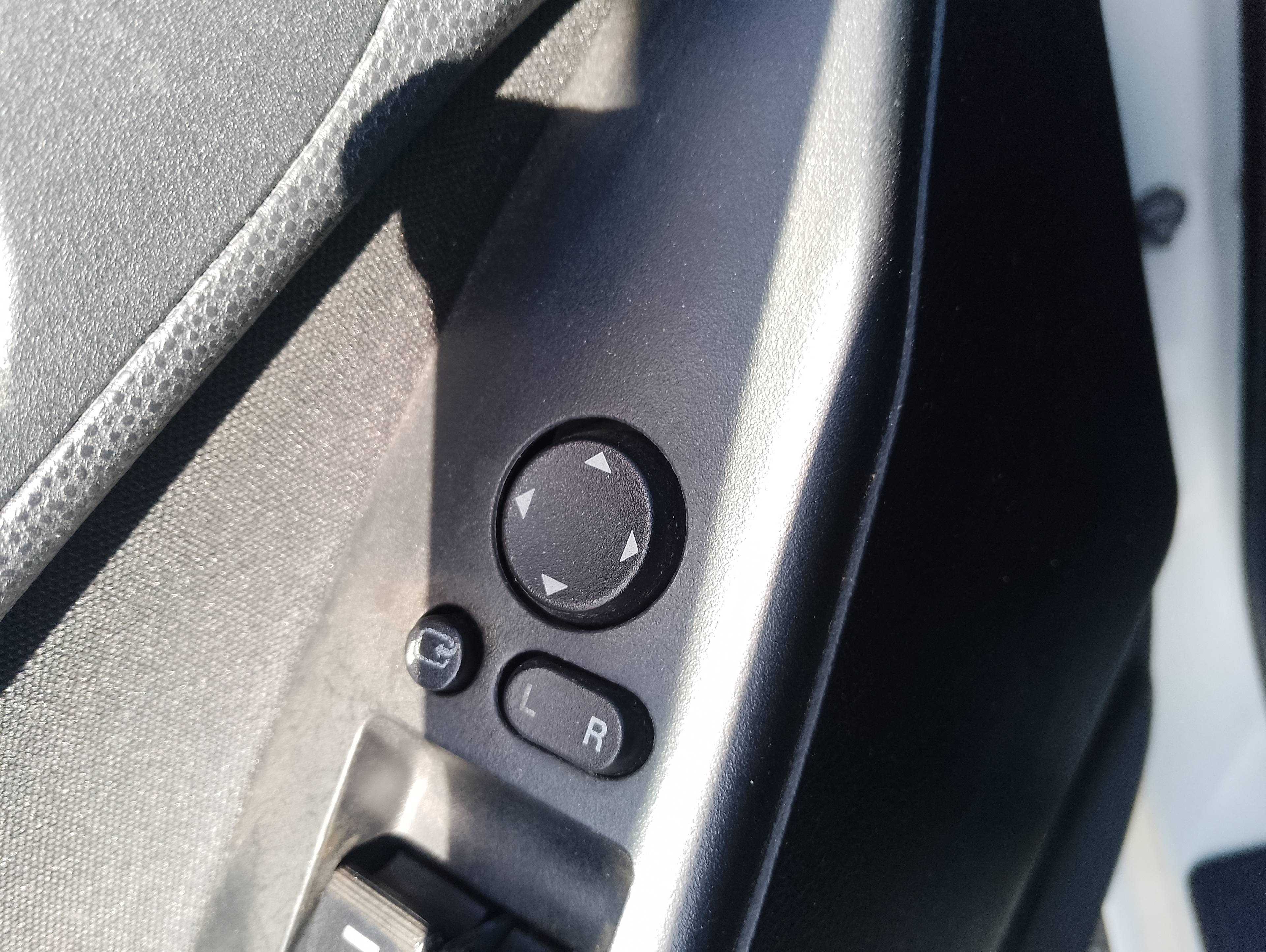 Recambio de mando retrovisor para mazda 3 berlina (bk) 1.6 crdt active referencia OEM IAM   