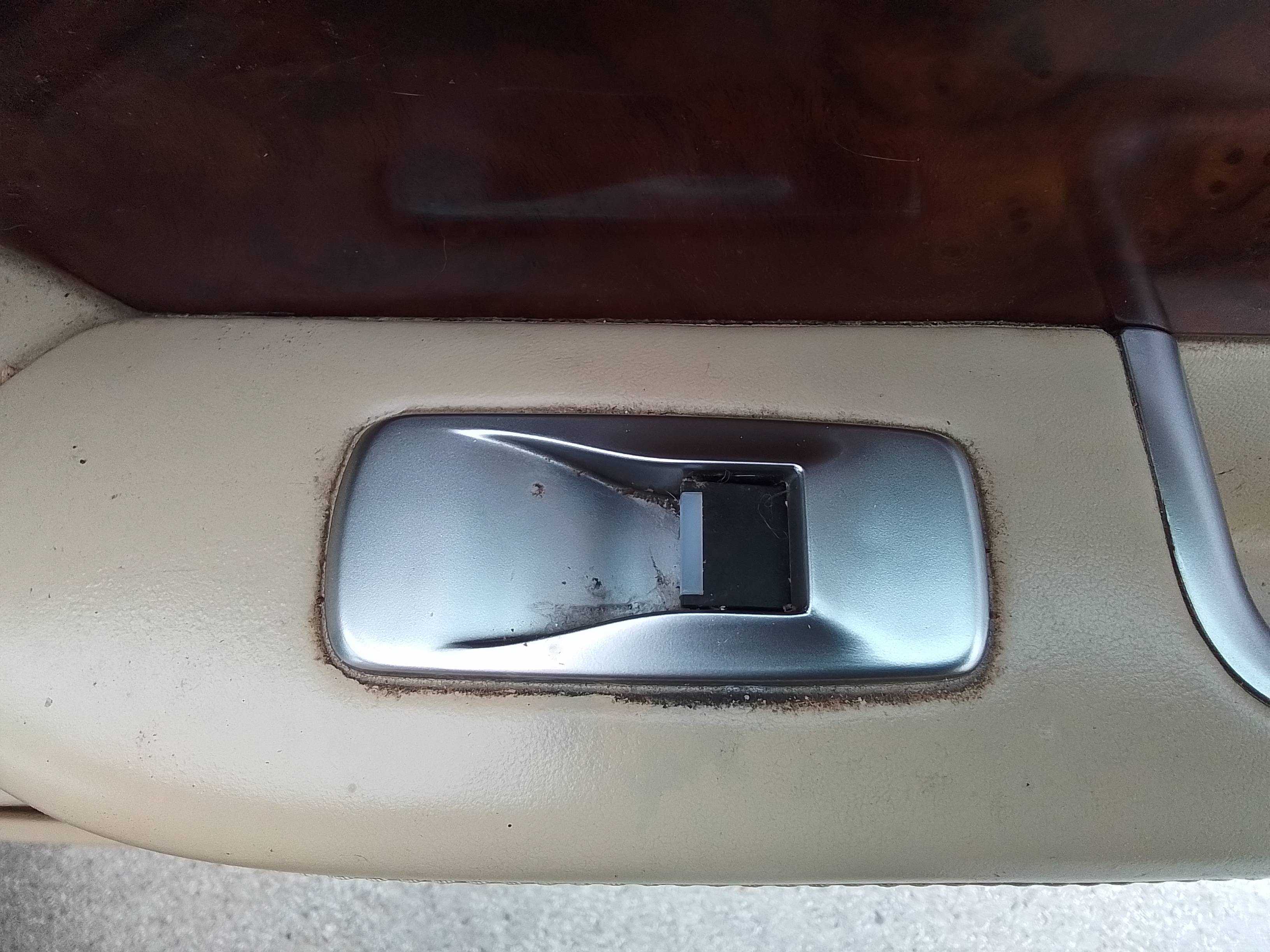 Recambio de mando elevalunas delantero derecho para jaguar xf sportbrake 2.2 diesel referencia OEM IAM   