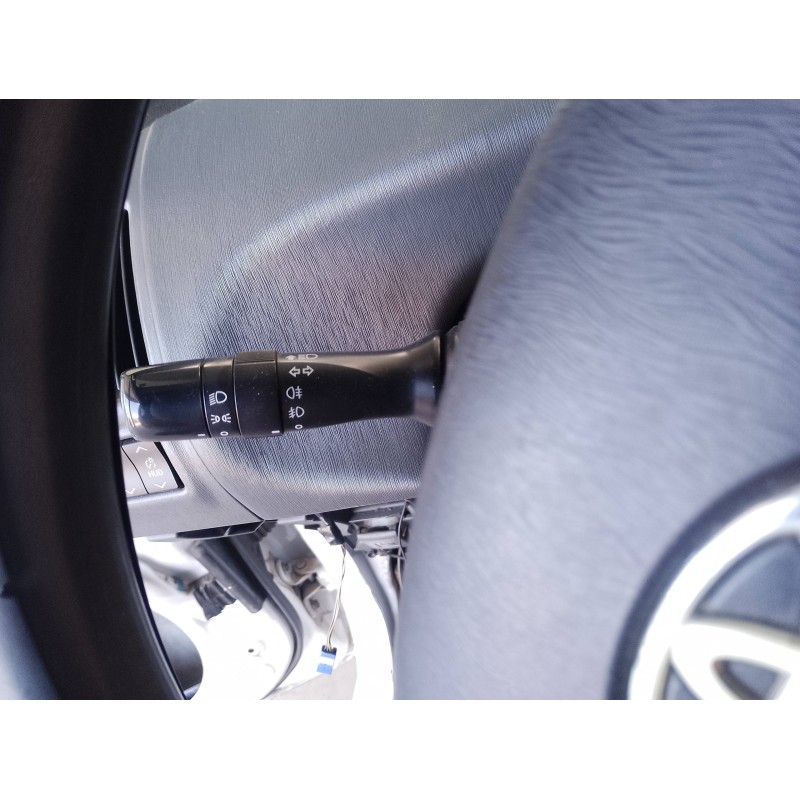 Recambio de mando intermitentes para toyota prius+ basis referencia OEM IAM   