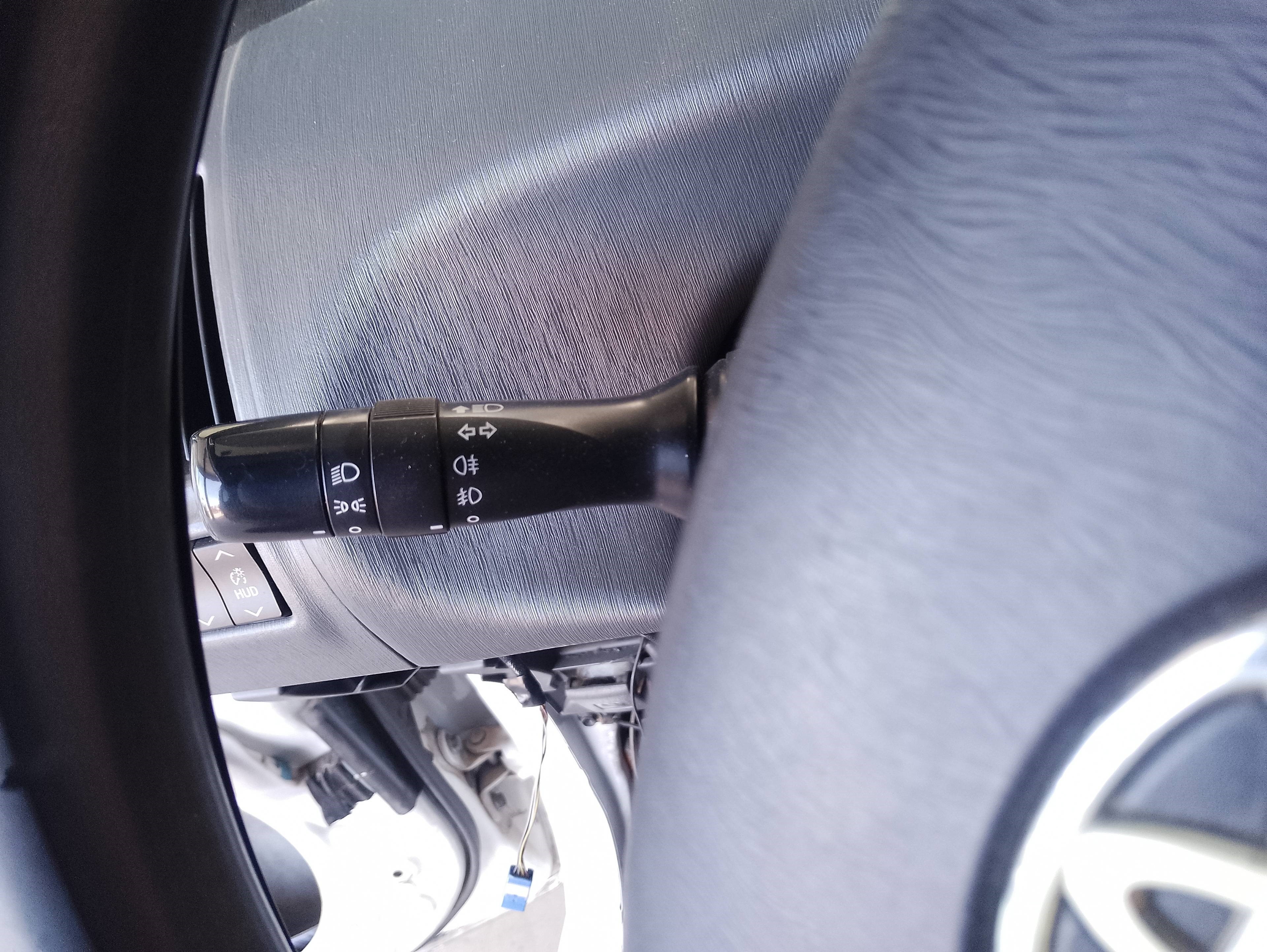 Recambio de mando intermitentes para toyota prius+ basis referencia OEM IAM   